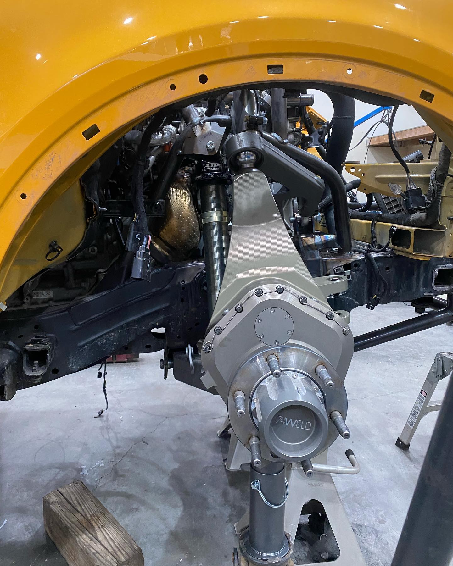 Ford Bronco Big Steering Upgrade on New 4600 KOH Bronco 324935312_849538826273441_3046802706096222226_n