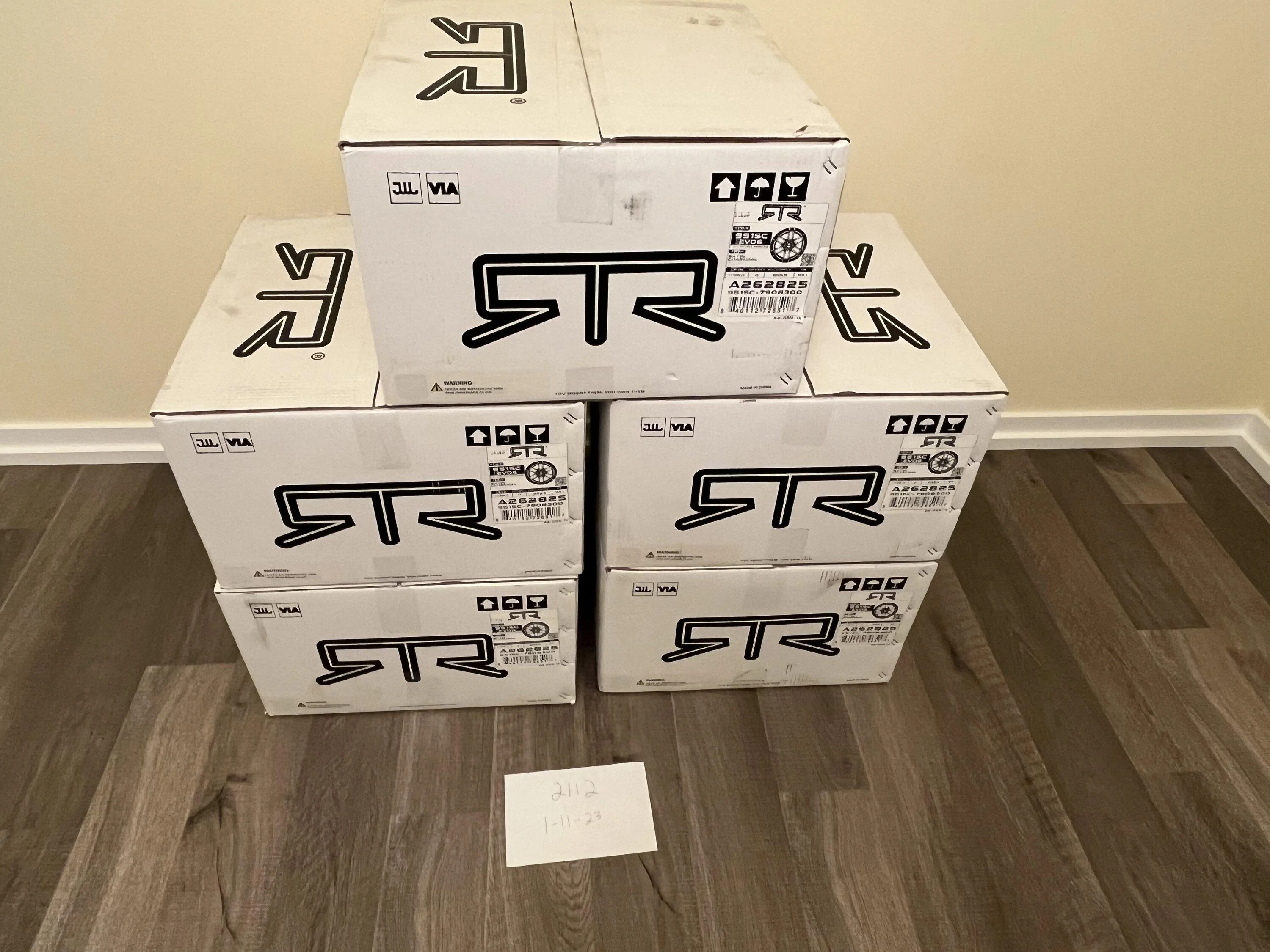 Ford Bronco New in Box RTR EVO 6 D2C9637D-1124-492B-A69A-EAE37F835B37