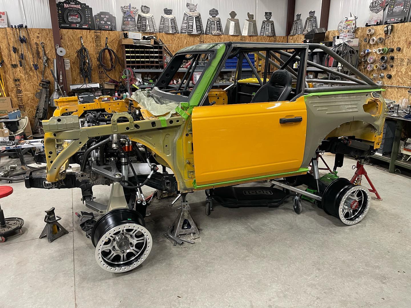 Ford Bronco Big Steering Upgrade on New 4600 KOH Bronco 324938861_6425043357509200_7588011598715253810_n