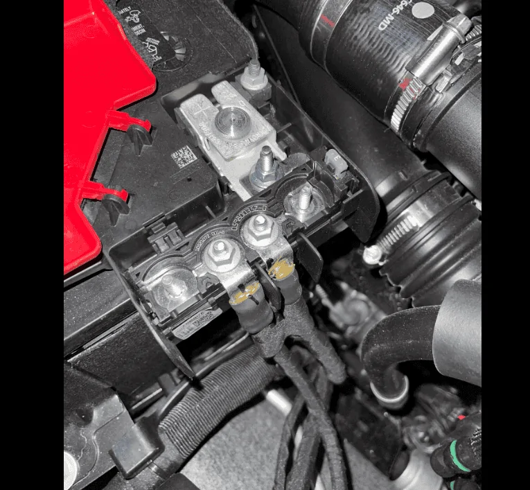 Ford Bronco Wiring socket panel directly to battery? 1673454019182