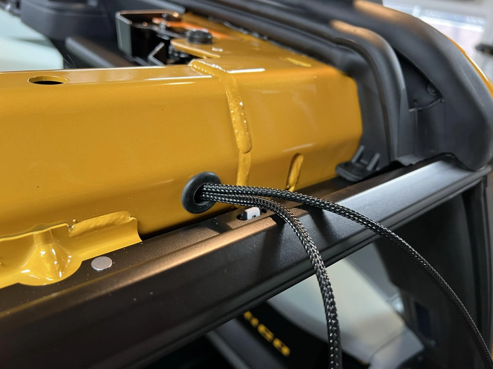 Ford Bronco Removable Roof Light Bar Wiring Solution IMG_5106