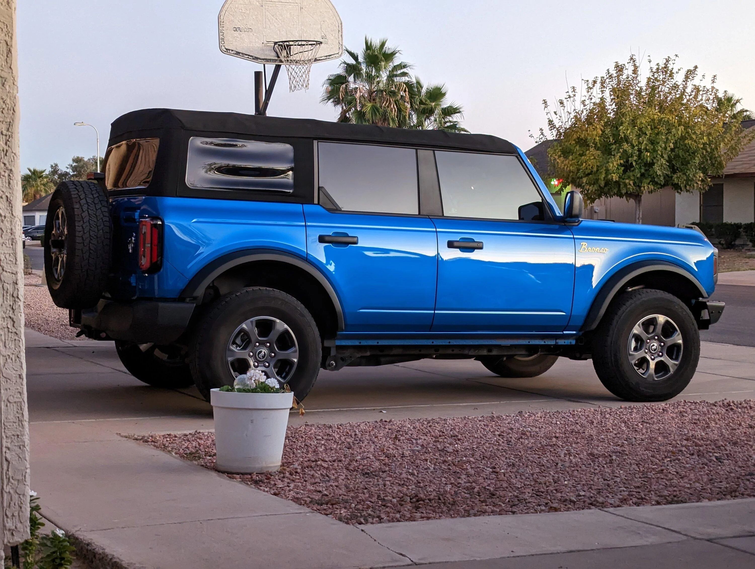 Ford Bronco Tint reference gallery -- post your Bronco pics & specs 📸 😎 PXL_20221127_003624770.MP