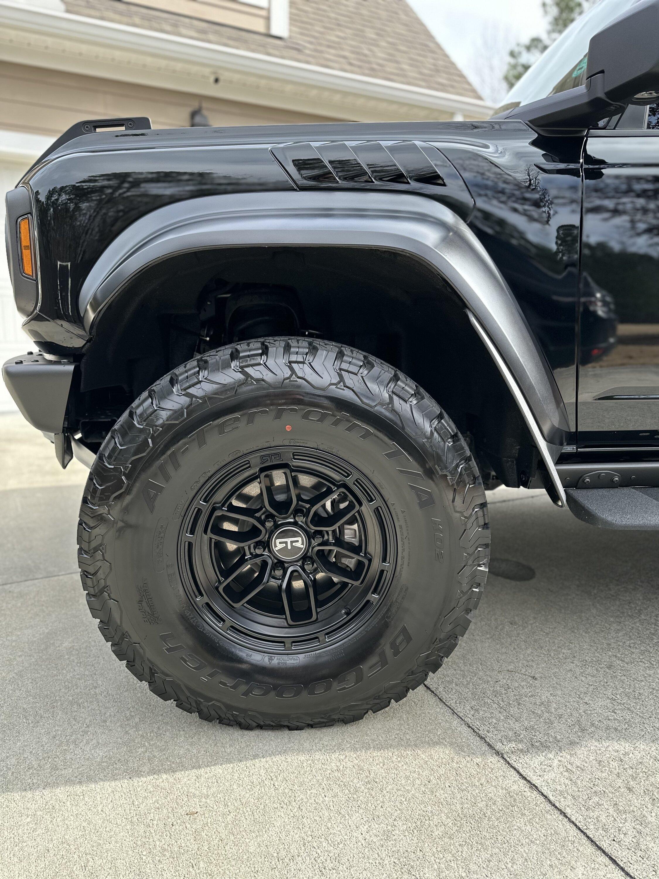 Ford Bronco Show us your installed wheel / tire upgrades here! (Pics) 30C0397C-C80F-43C7-902F-E353DAC1F352