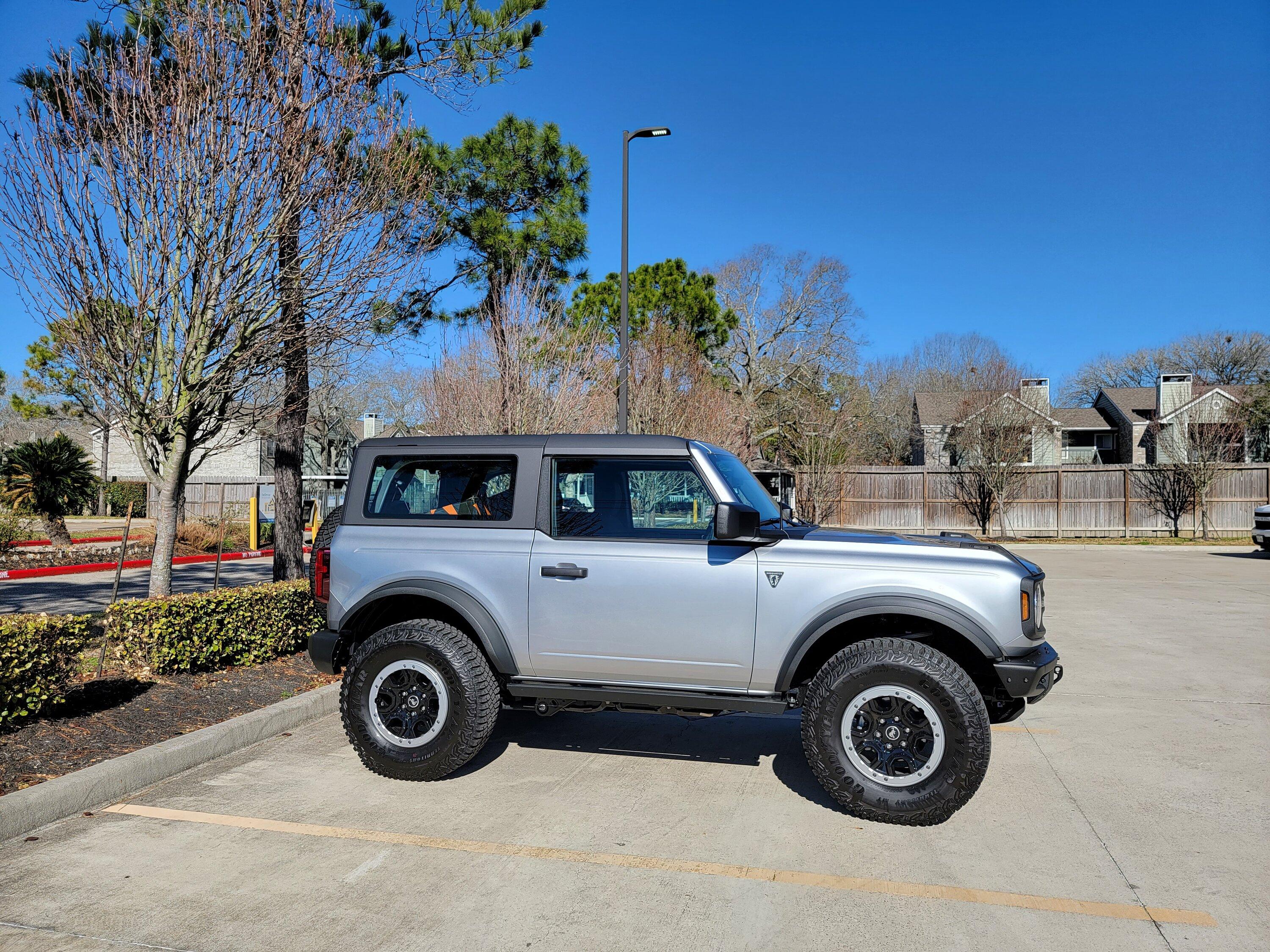 Ford Bronco ICONIC SILVER Bronco Club 20230113_110426