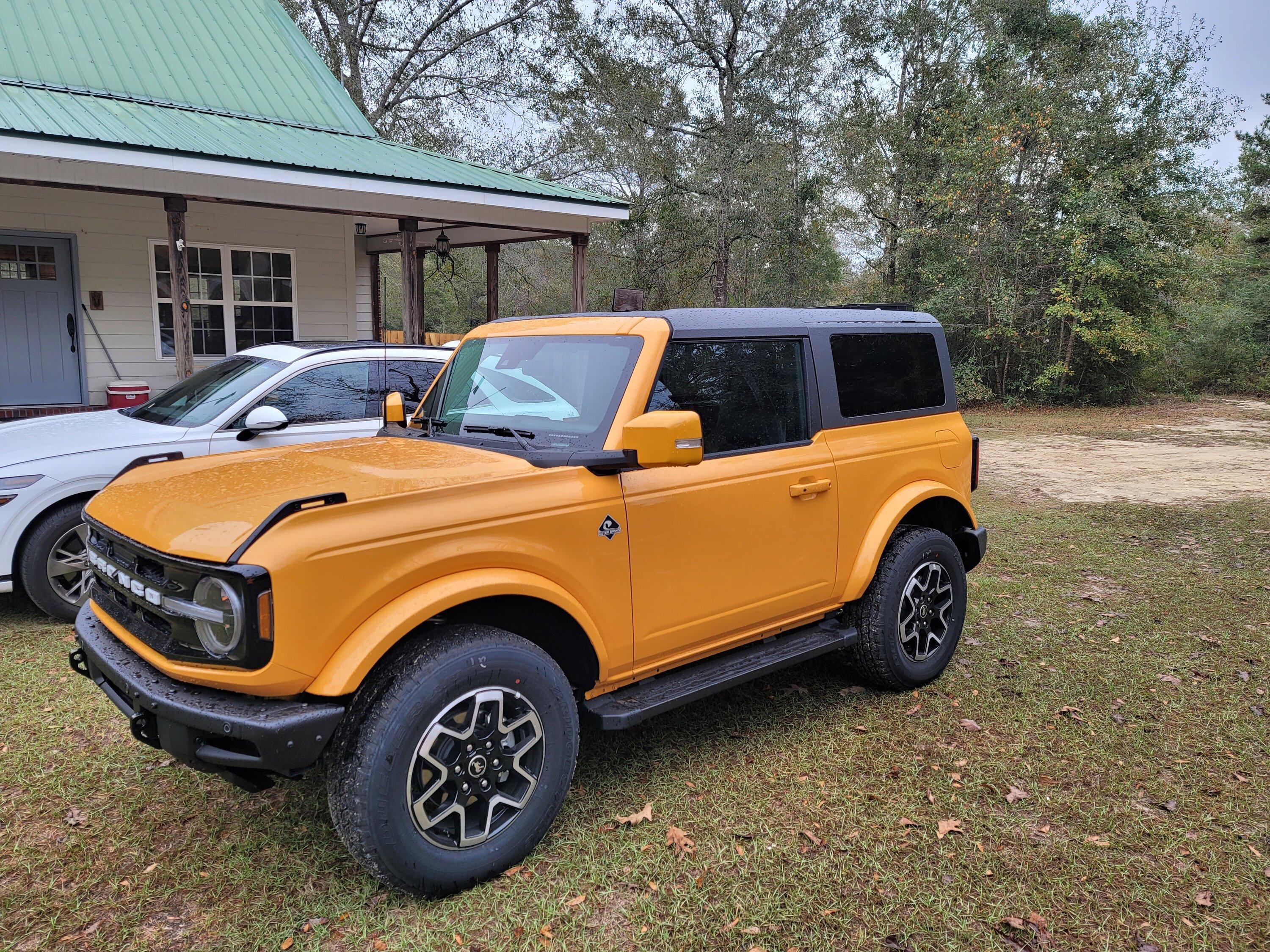 Ford Bronco Bronco Team 2 door. 20221120_072416