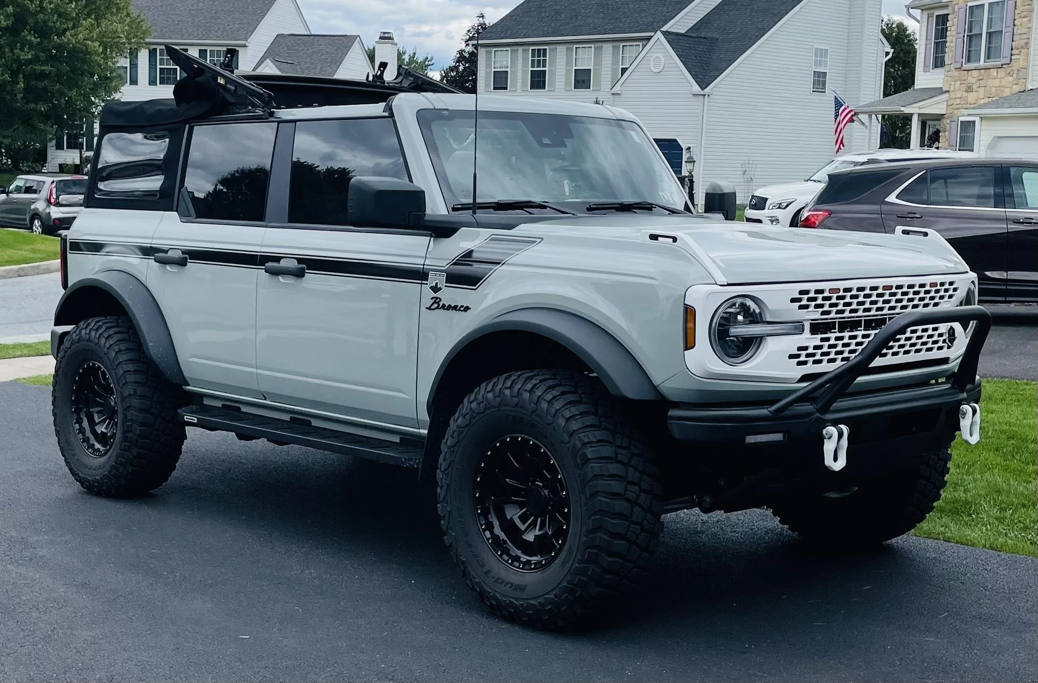 Ford Bronco Lets Talk Window Tint.  How dark did you go ? ? ? ? 3CFD4662-4B70-44C3-B98F-B06B3EDC12A0
