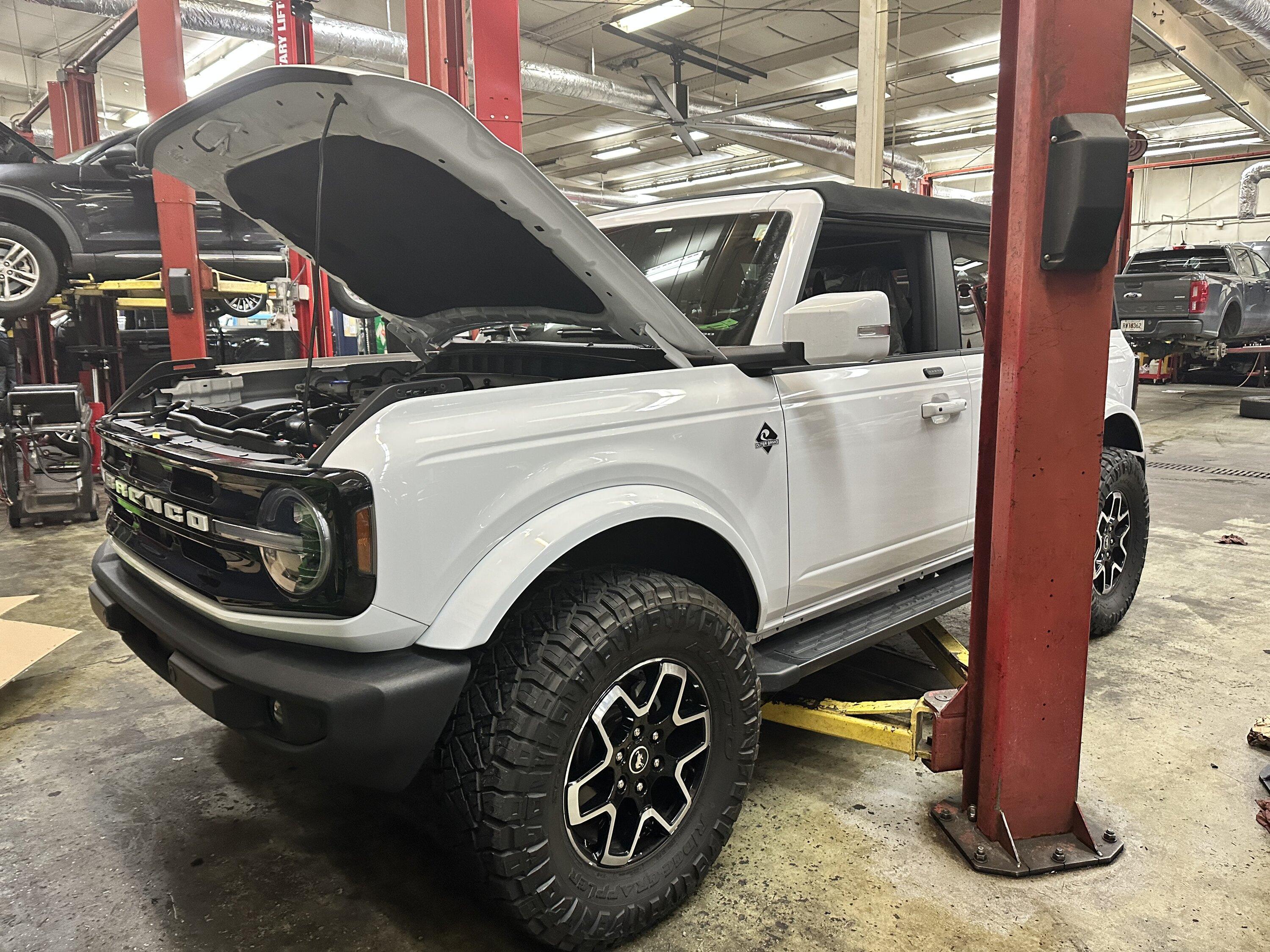 Ford Bronco Hoss 3.0 Fox Coilovers installed on Outer Banks DD304C61-BB91-4CE5-BD36-37B519C7E1CB