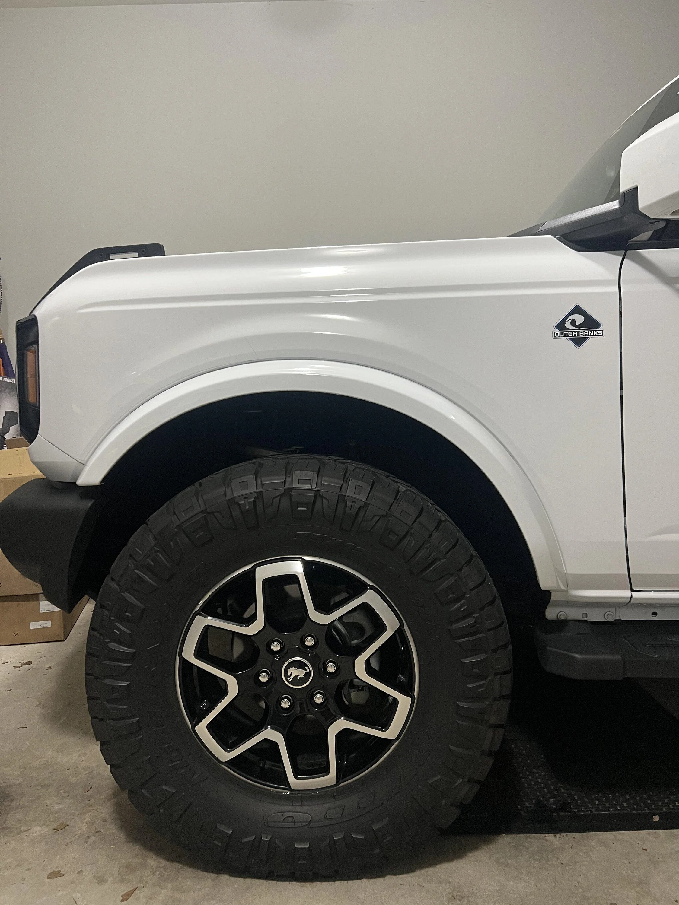 Ford Bronco Hoss 3.0 Fox Coilovers installed on Outer Banks AC6DDC8A-0B54-4DD4-AE9E-975085543E36