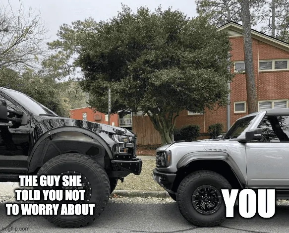 Ford Bronco Bronco vs MegaRaptor 1673745132703