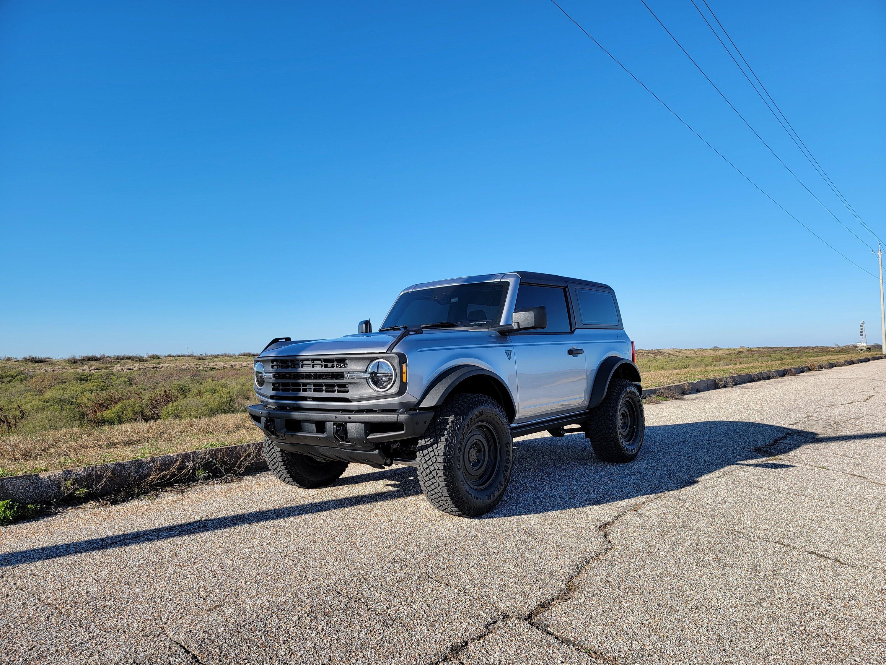 Ford Bronco ICONIC SILVER Bronco Club 20230114_152058