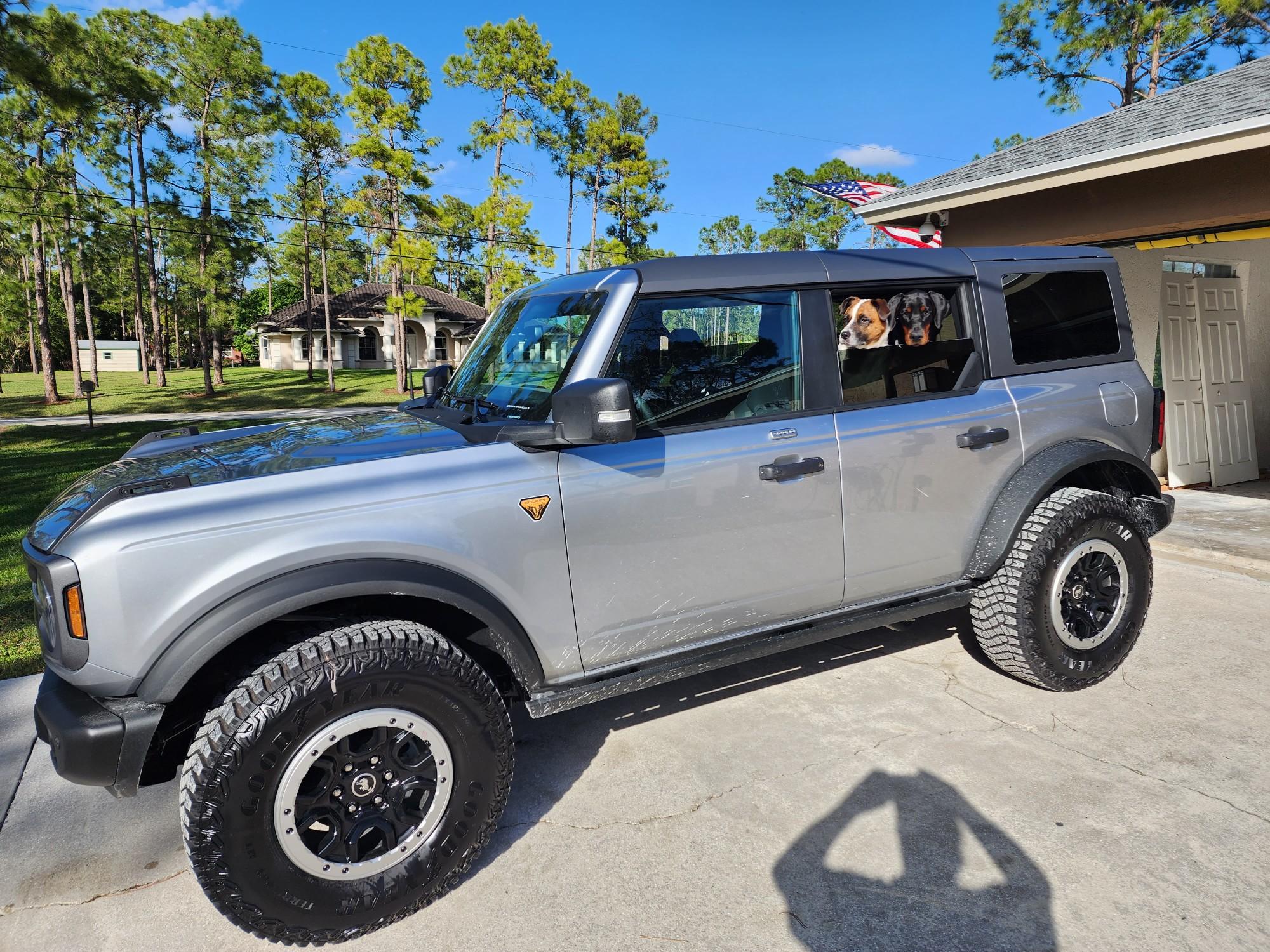 Ford Bronco 12/12/2022 build week with spreadsheet Bronco