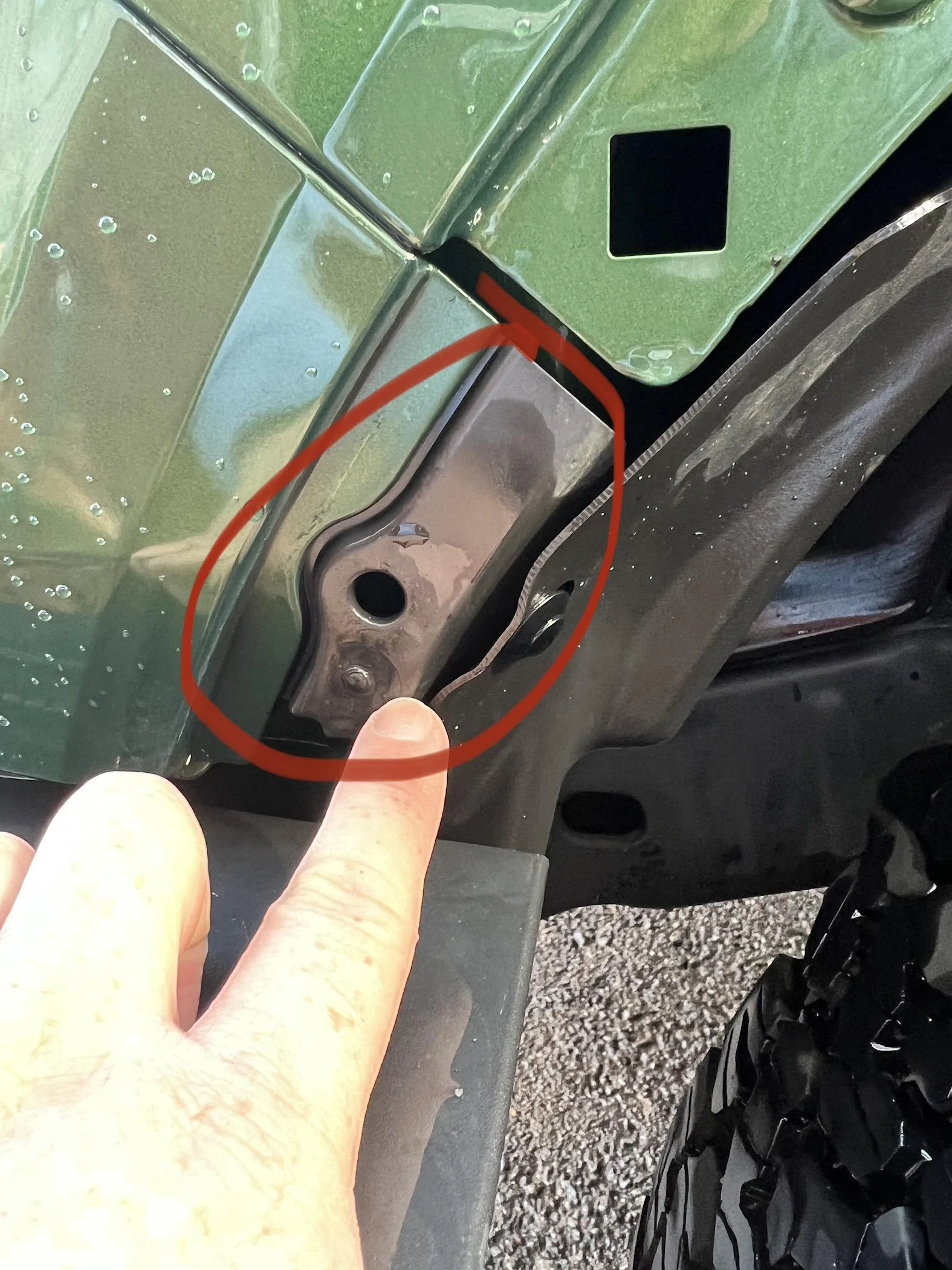Ford Bronco Minor Fender Damage....Help with part(s) IMG_1429