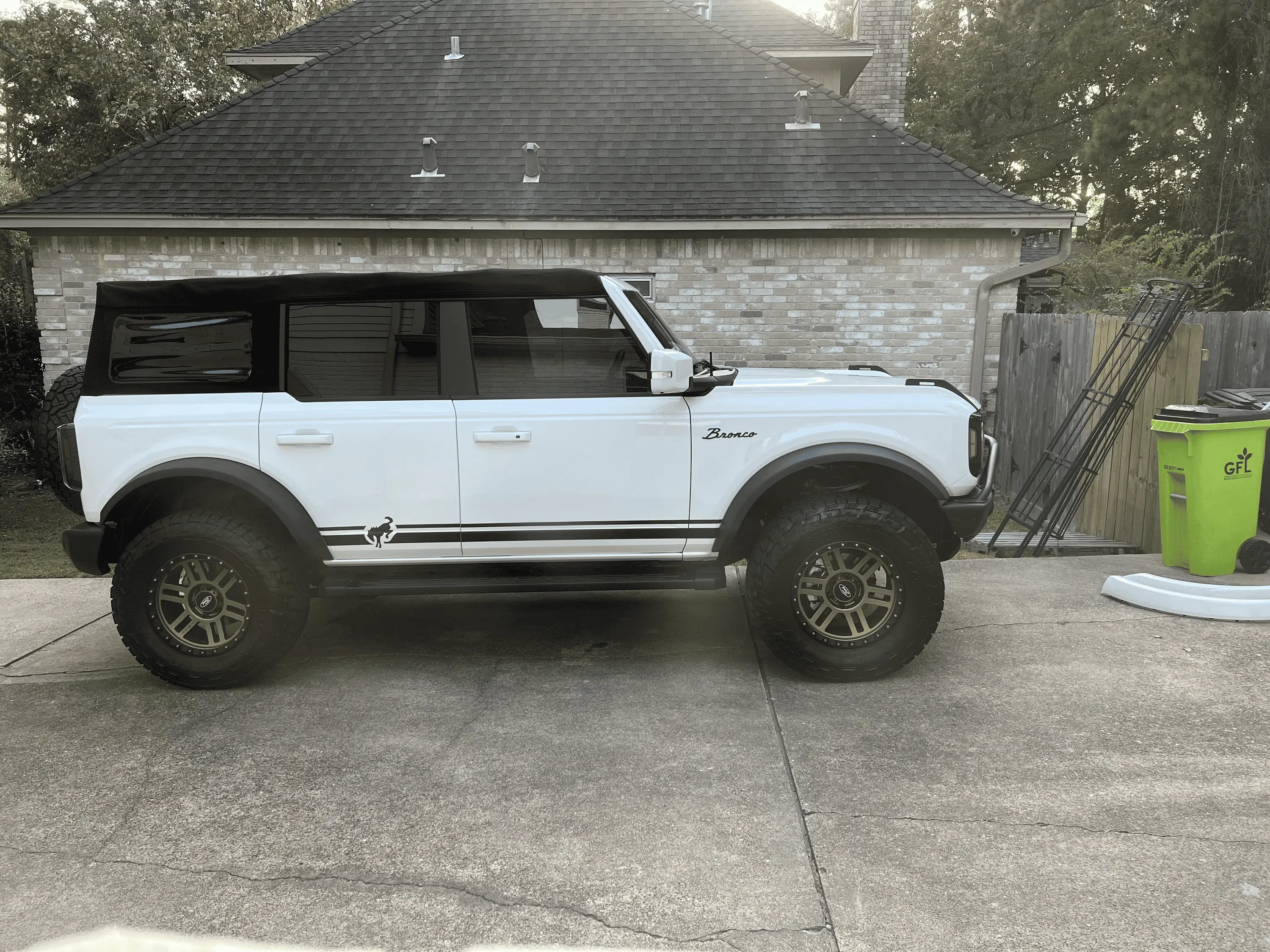 Ford Bronco Show us your installed wheel / tire upgrades here! (Pics) tempImagev8liGn