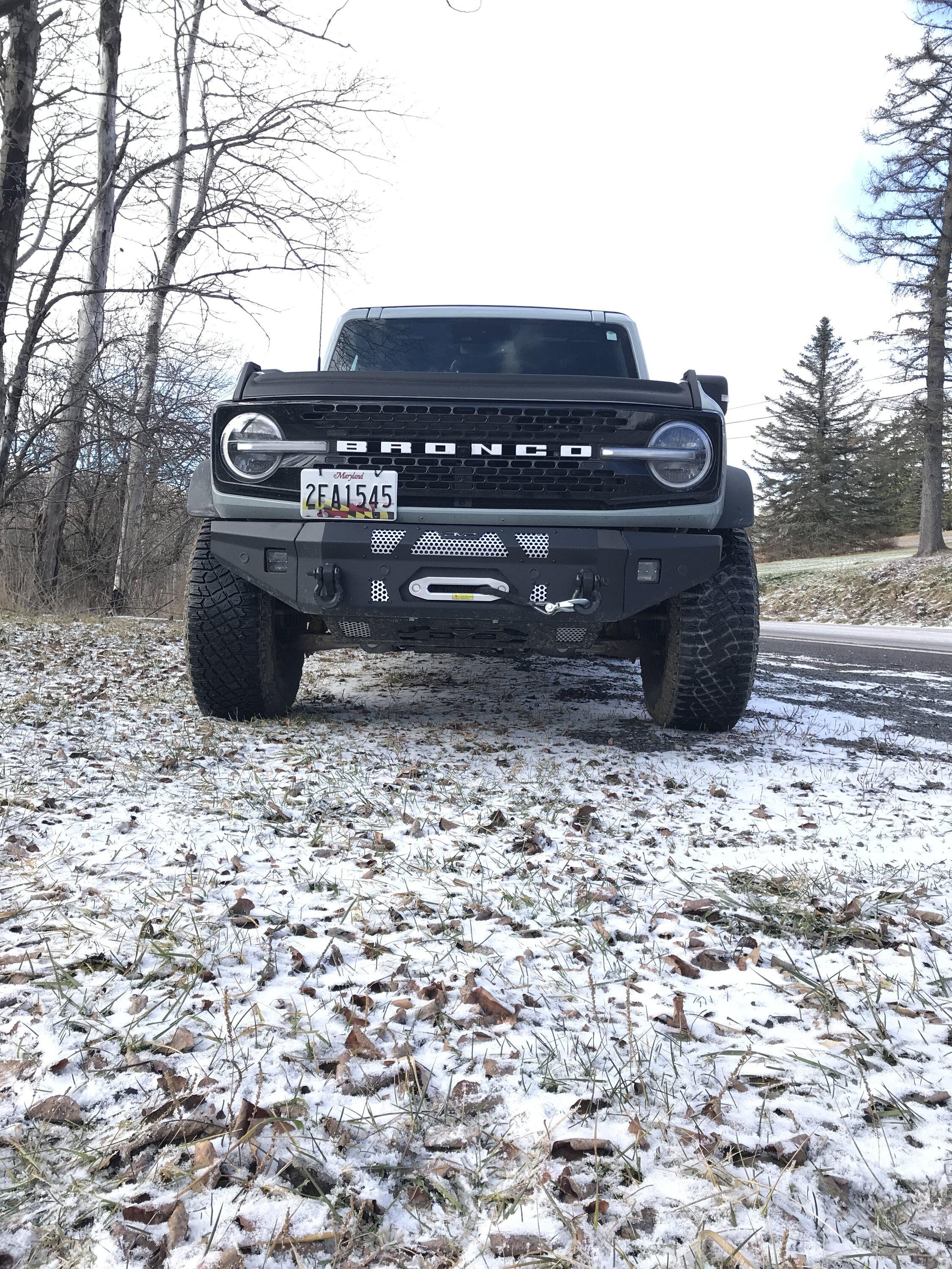 Ford Bronco Dv8 and factory capable bumper 5A89E02A-8A96-4206-8923-0E2337F13019