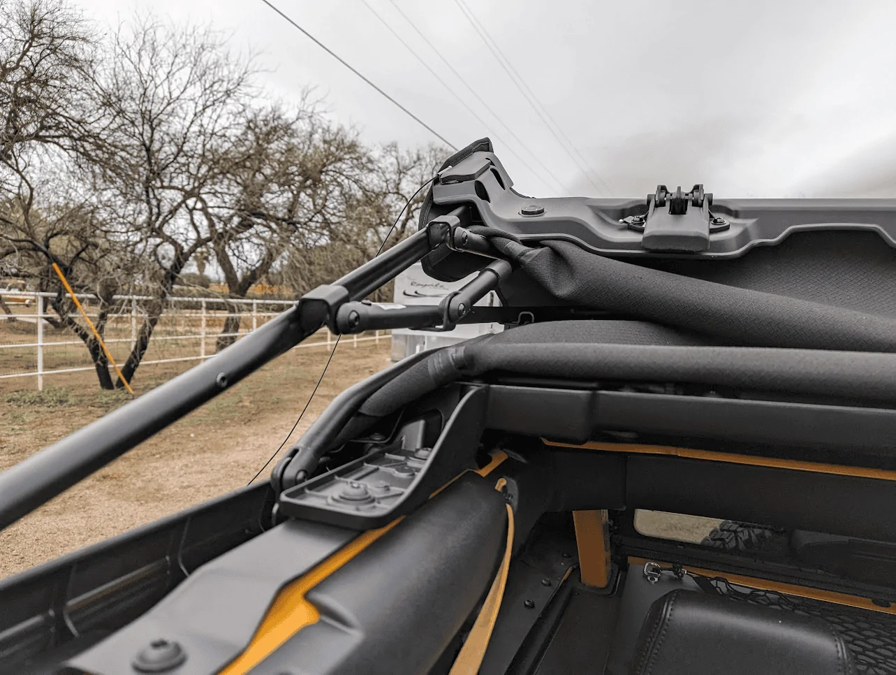 Ford Bronco Installed our Bestop Skyrider for Hardtop 1673896624731