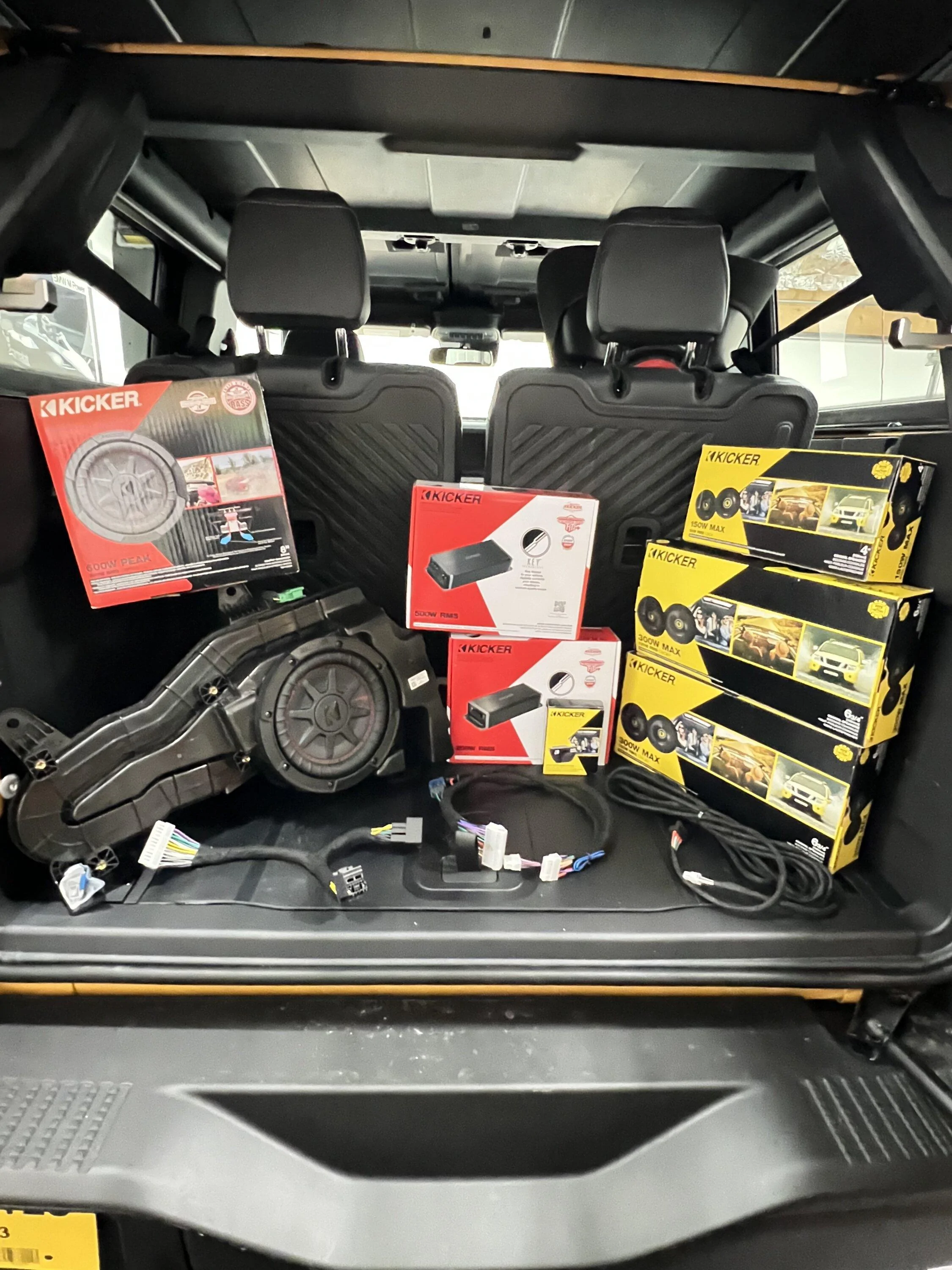 Ford Bronco 2023 7 speaker subwoofer upgrade 48724AC2-ED67-41CF-BEB1-8C28E74F7C9B