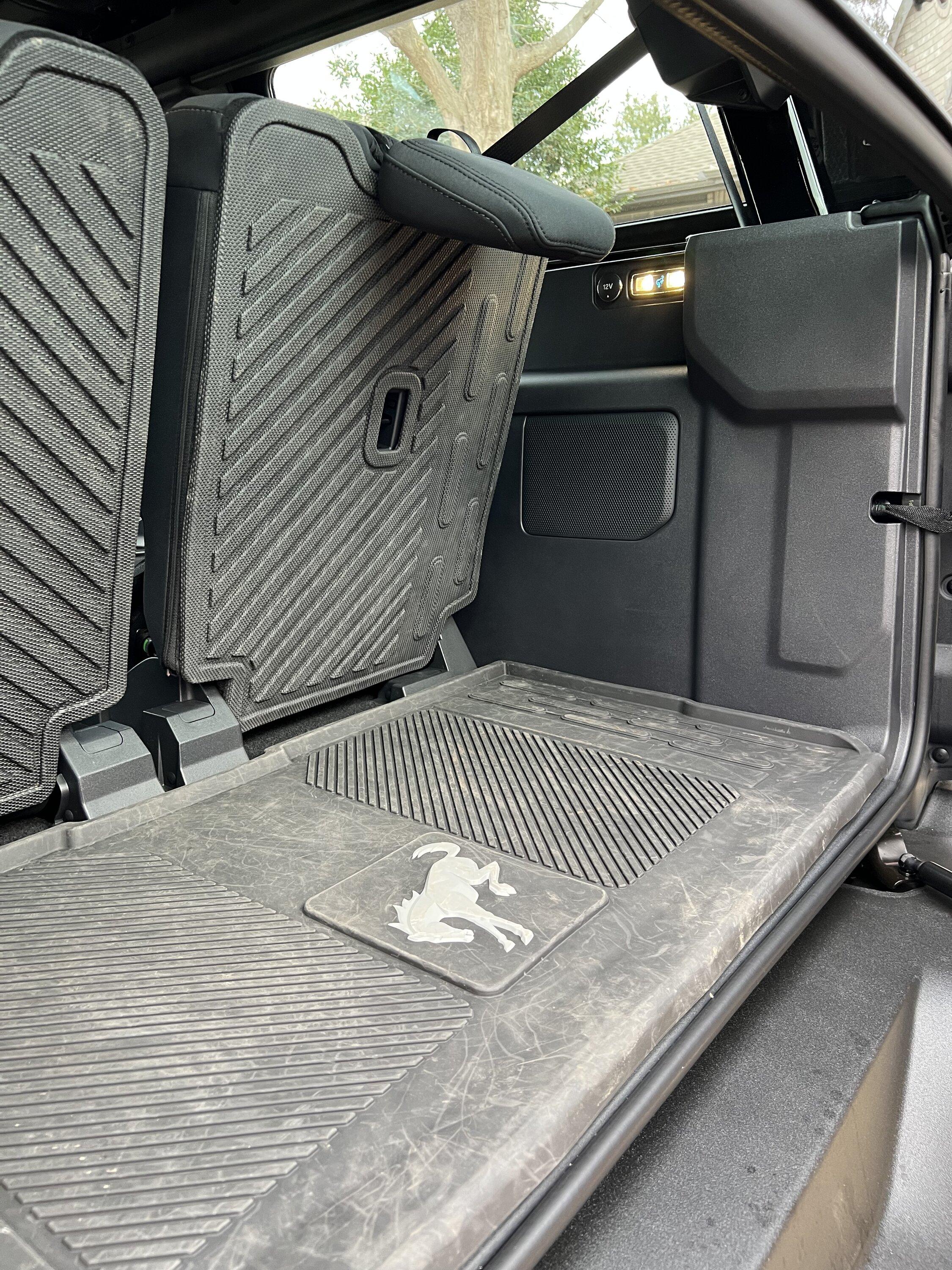 Ford Bronco Bronco Team 2 door. 98DF8737-CA4A-495C-B0CF-F58AC7A1973E