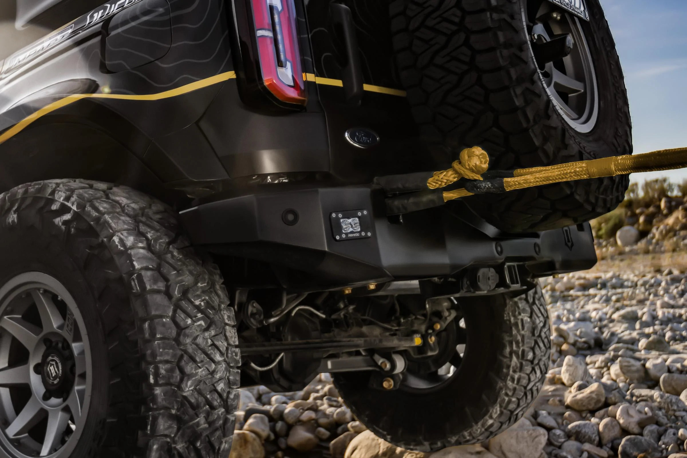 Ford Bronco ICON Impact Pro Series Rear Bumper 45202-Lifestyle04_hi-res