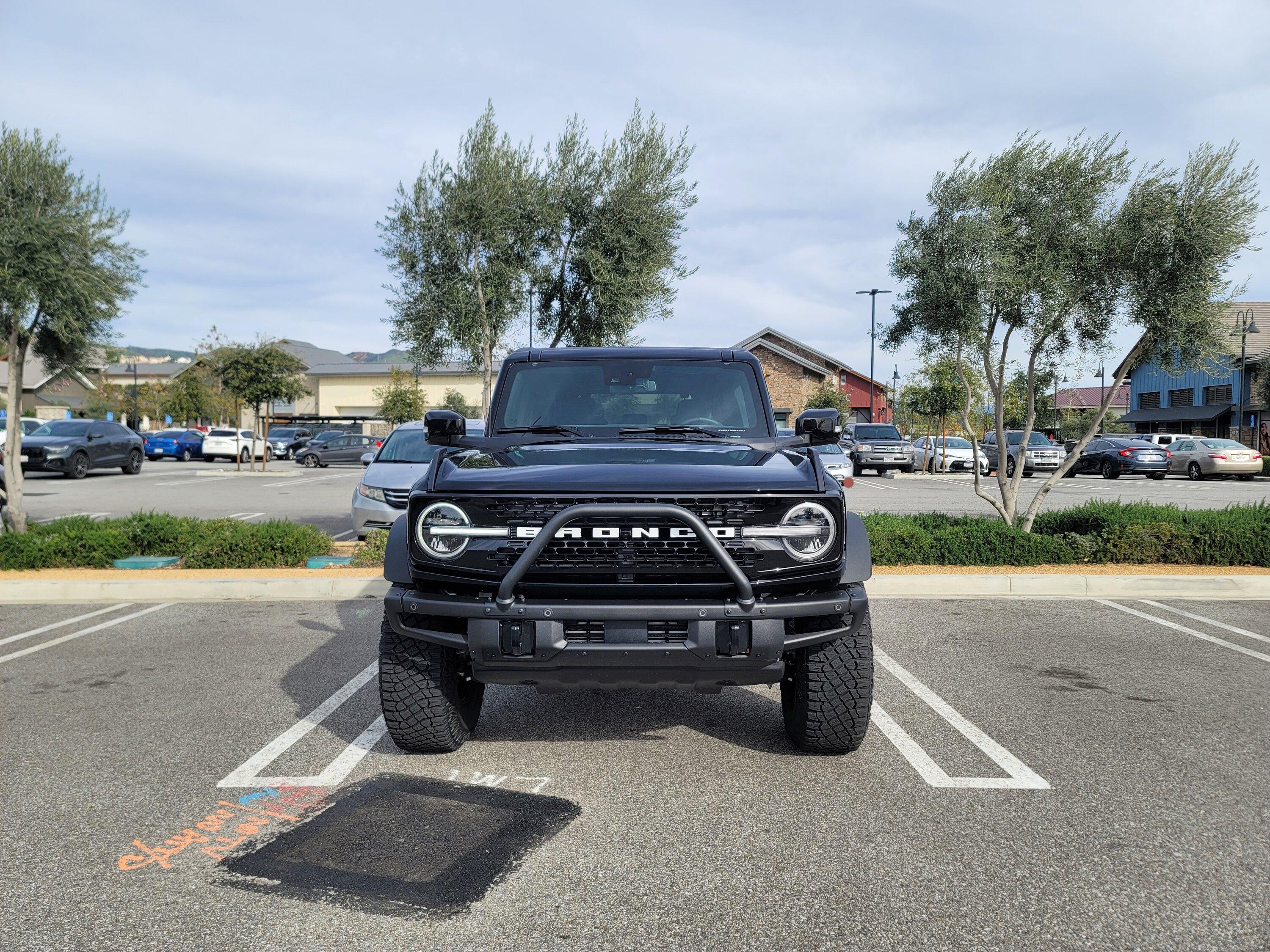 Ford Bronco SHADOW BLACK Bronco Club 20230117_104015
