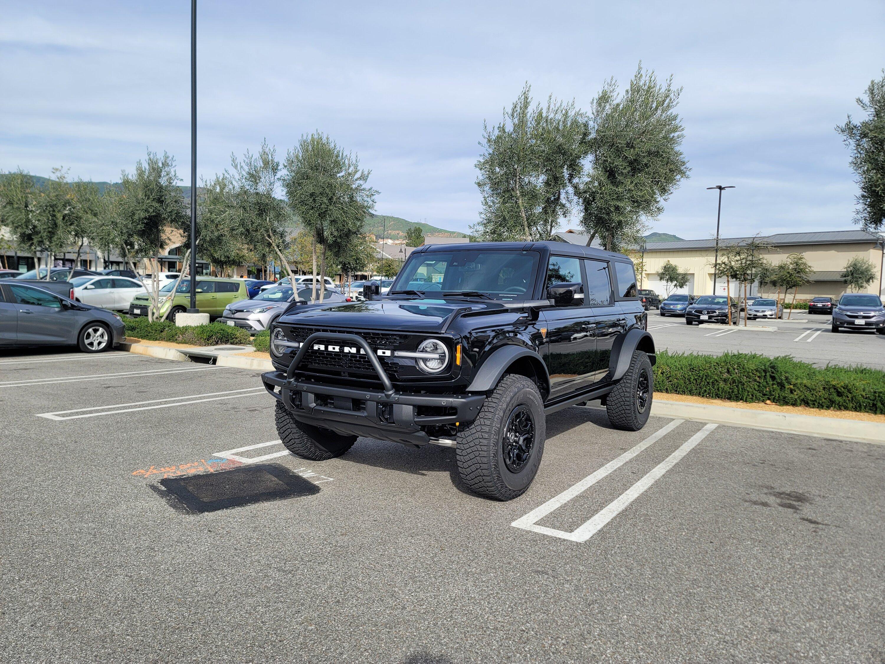 Ford Bronco SHADOW BLACK Bronco Club 20230117_103910