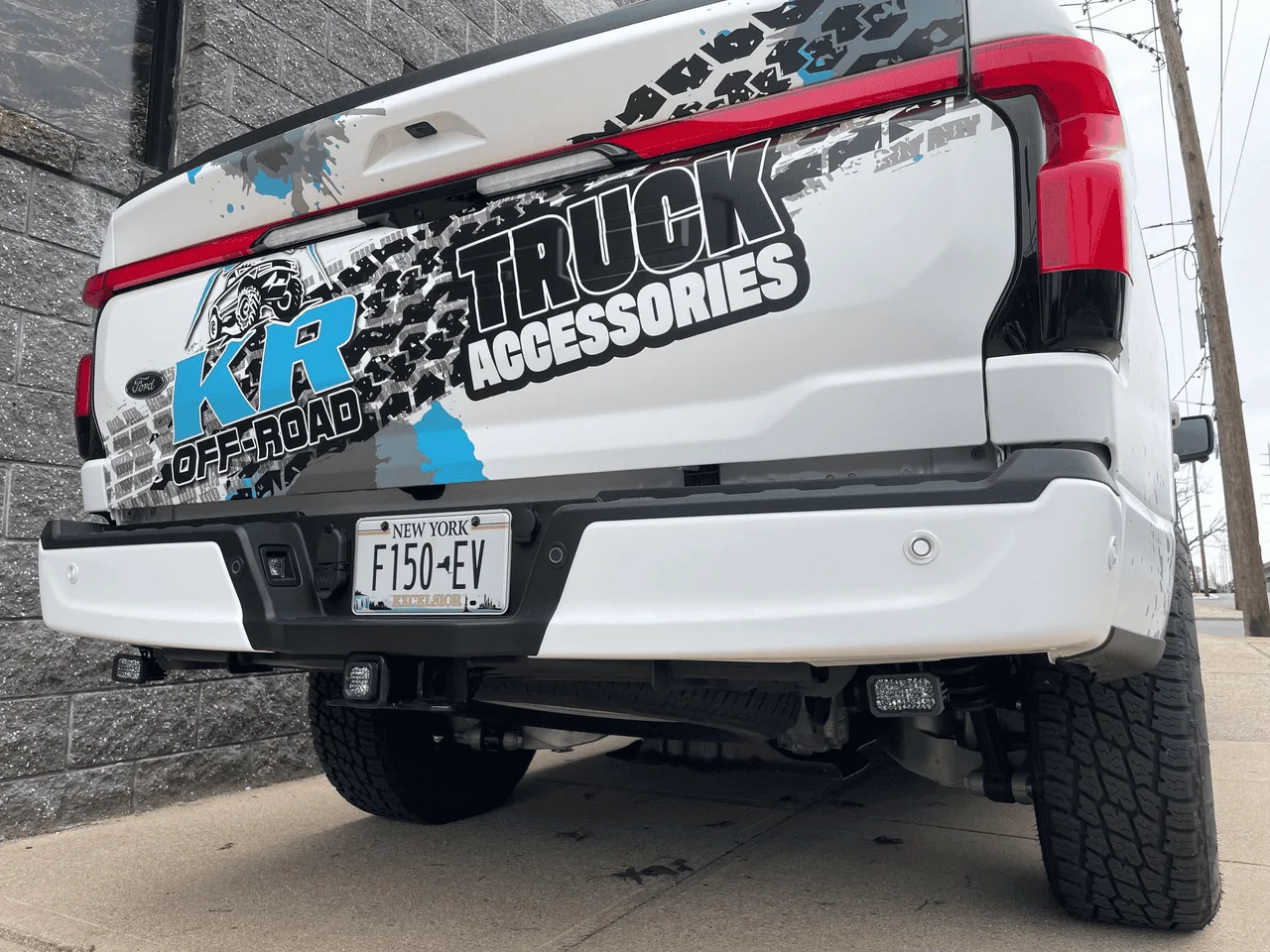 Ford Bronco Dual LED Light Reverse Kit w/Diode Dynamics Lights | TRAILER CONNECTION 1673987728449