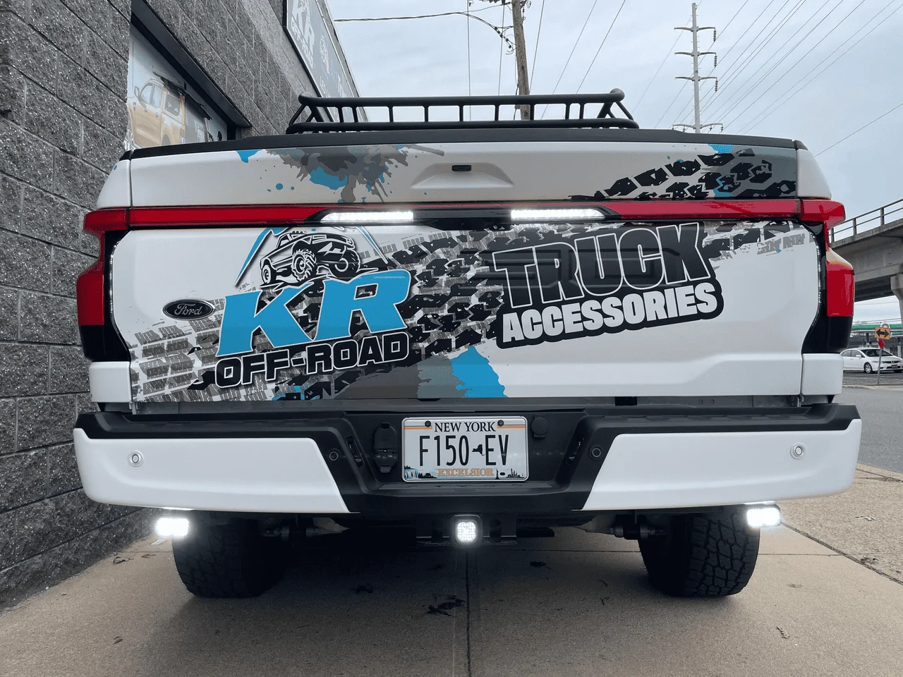 Ford Bronco Dual LED Light Reverse Kit w/Diode Dynamics Lights | TRAILER CONNECTION 1673987738914