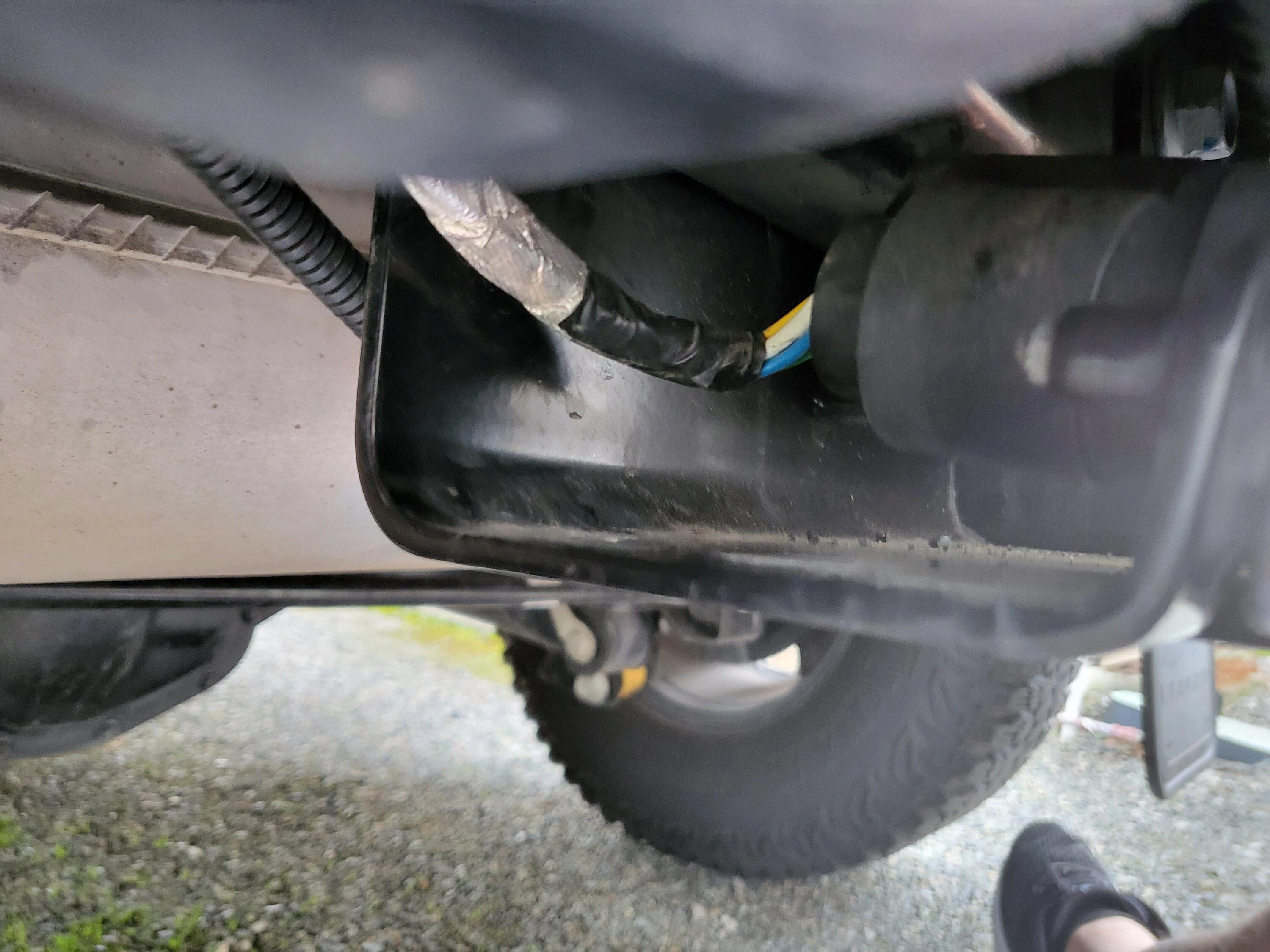 Ford Bronco Diode Dynamic Hitchpod Install Help 20230117_153559