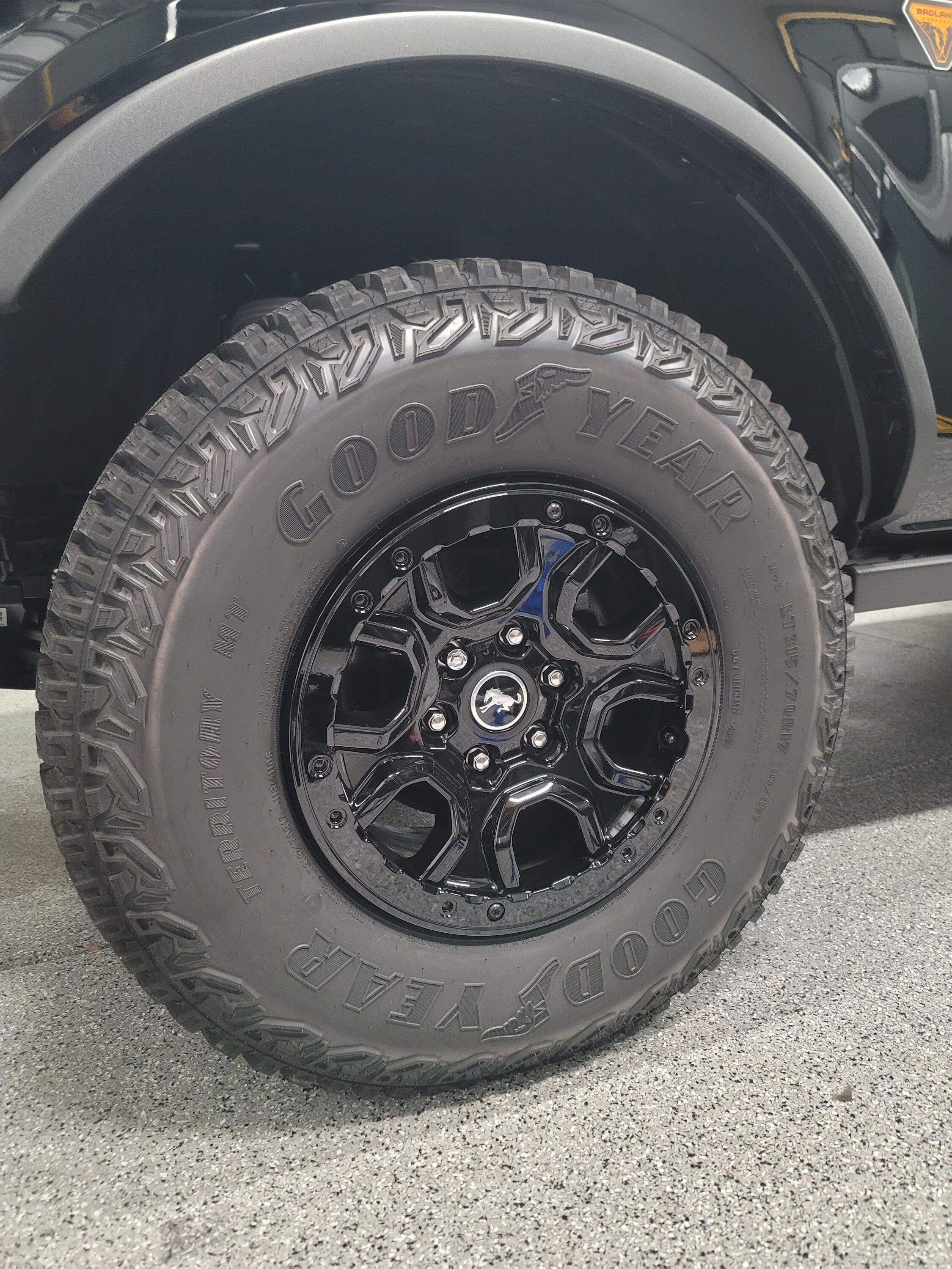Ford Bronco SHADOW BLACK Bronco Club 20230105_210801