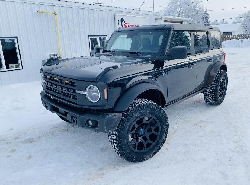 Ford Bronco SHADOW BLACK Bronco Club 8956157D-634C-4F03-9E4D-1266B0FF4A10