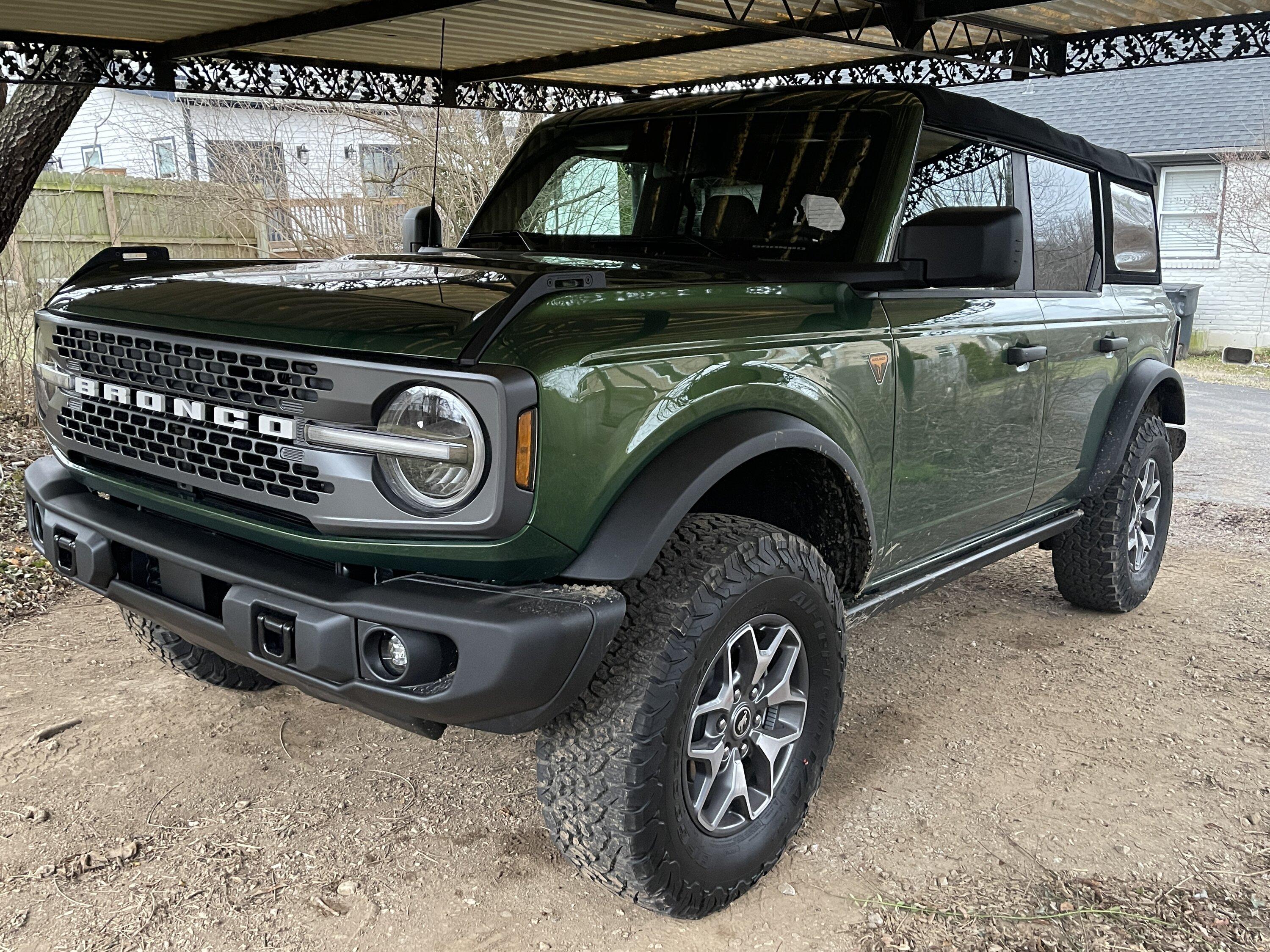Ford Bronco ERUPTION GREEN Bronco Club E03D1D96-6062-48E7-9019-8848F1A2CFFE
