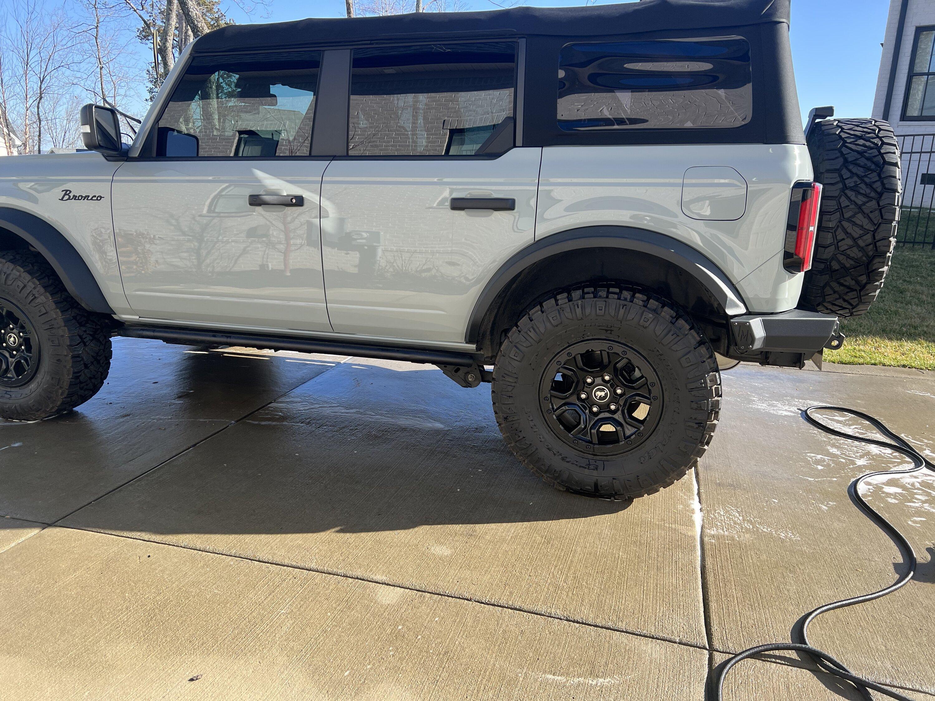 Ford Bronco Maxlider Rear Bumper Pics? AFD395EF-2DD5-4108-BA92-E563D7826AA6