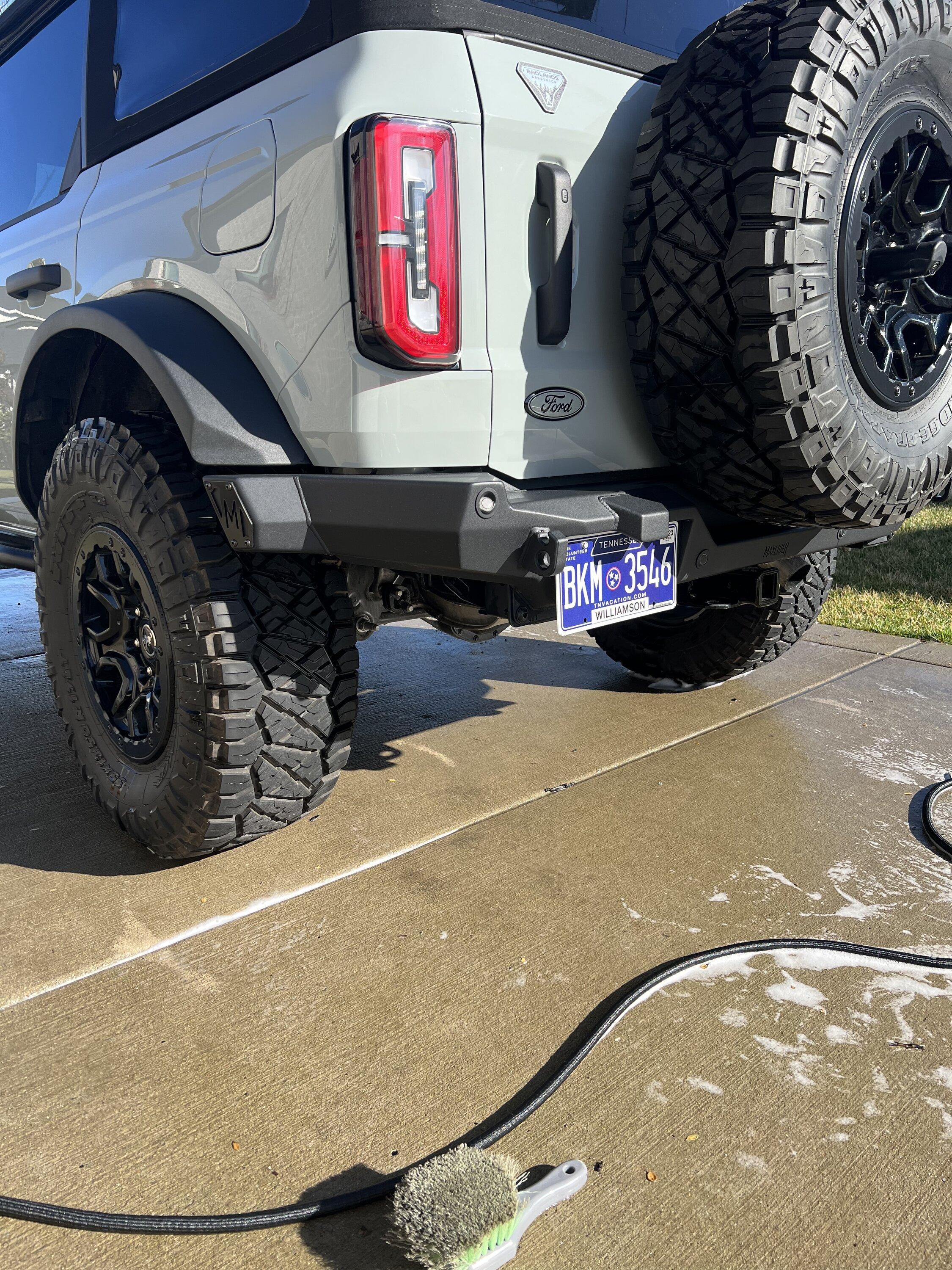 Ford Bronco Maxlider Rear Bumper Pics? DCD87732-CA96-4AD9-B7C5-A45F6AE95FC2