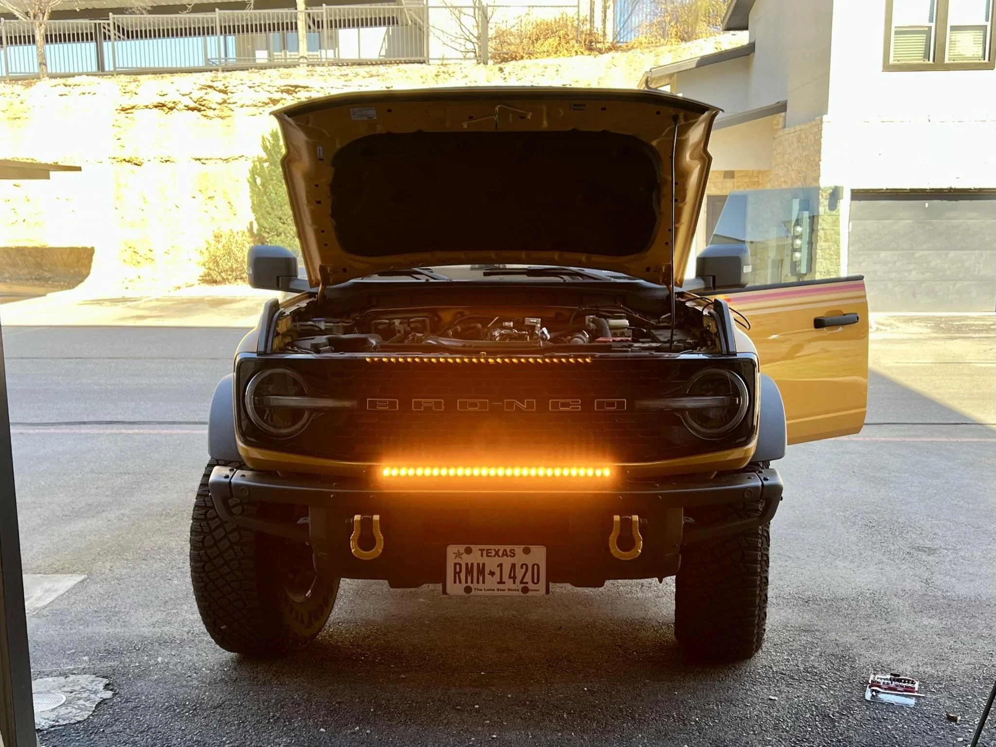 Ford Bronco M&R 30" Light Bar Installed on Mod Bumper IMG_3191
