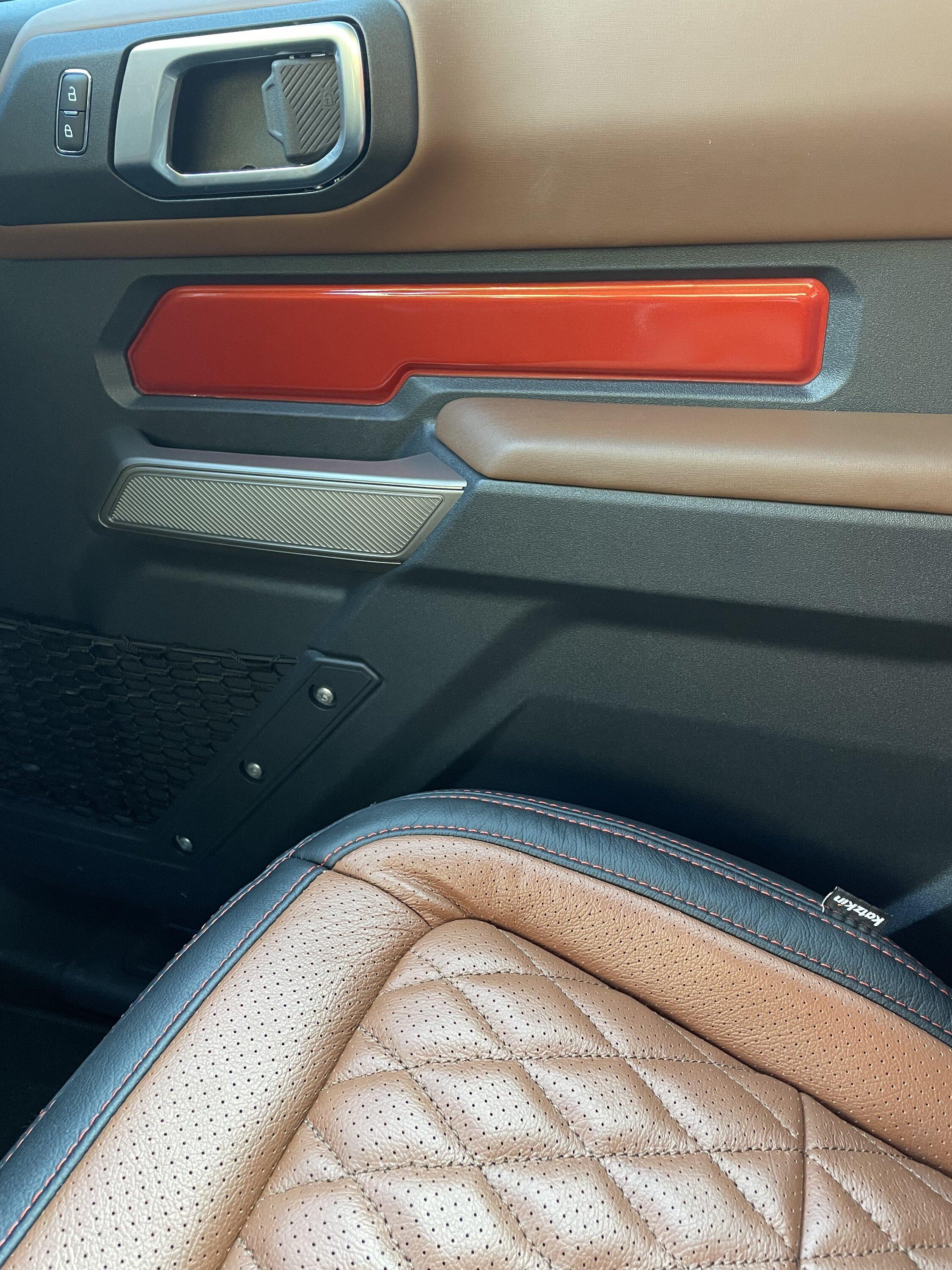 Ford Bronco Change to black and roast color interior combination in aftermarket? F0F559B0-6C5F-4CB7-A7D3-245D32D48181