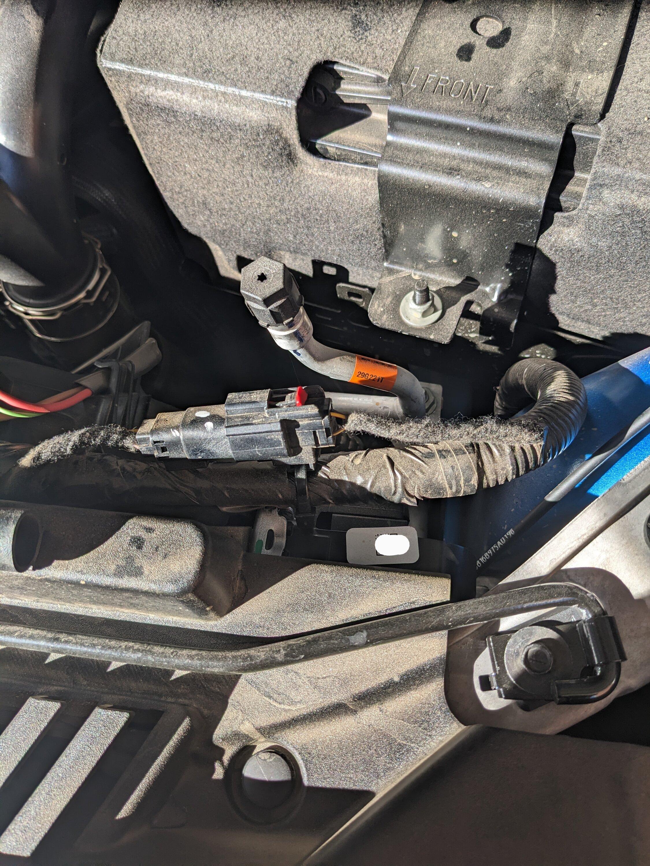Ford Bronco Tapping into parking/DRL lights PXL_20230120_154245211~2