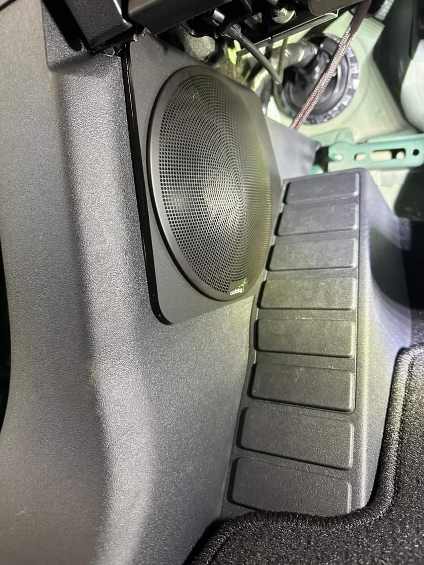 Ford Bronco Complete Stereo Overhaul (Upgrade From Base Stereo)! kicks