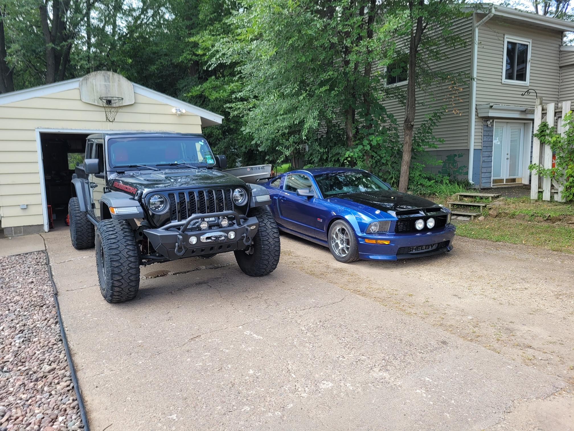 Ford Bronco Yeti-X Build Bat yard.JPEG