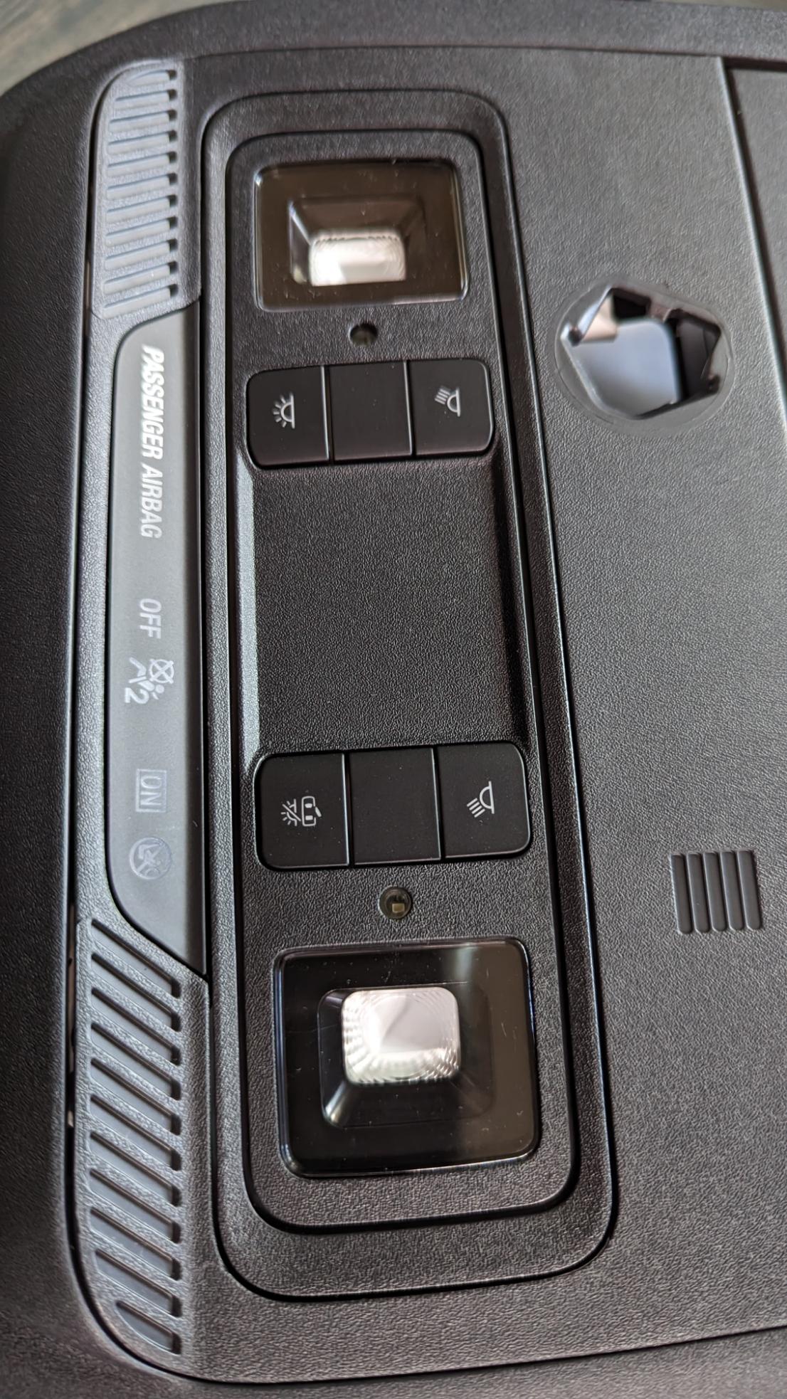 Ford Bronco Overhead console with sunglasses holder PXL_20230121_215120643