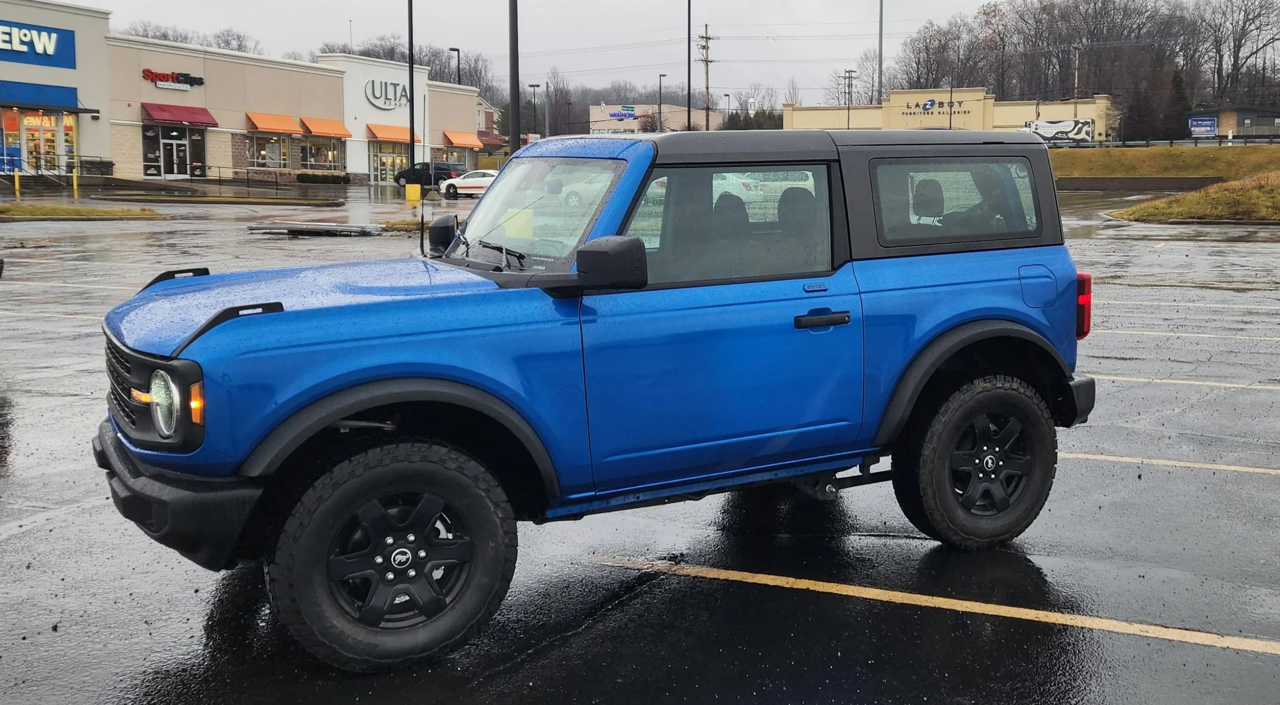 Ford Bronco Bronco Team 2 door. 20230119_092913
