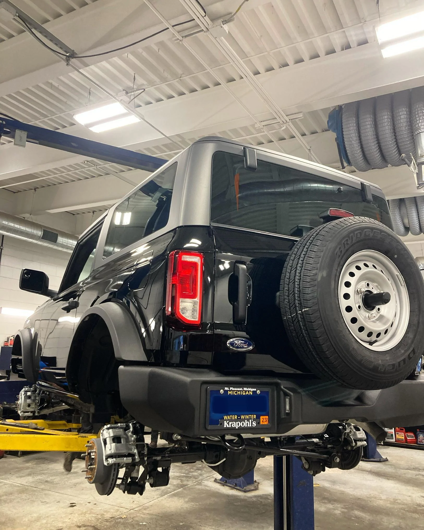 Ford Bronco The 2023 Shadow Black Base Experience 77695BF6-822E-40F7-931C-4B30ECB693BE