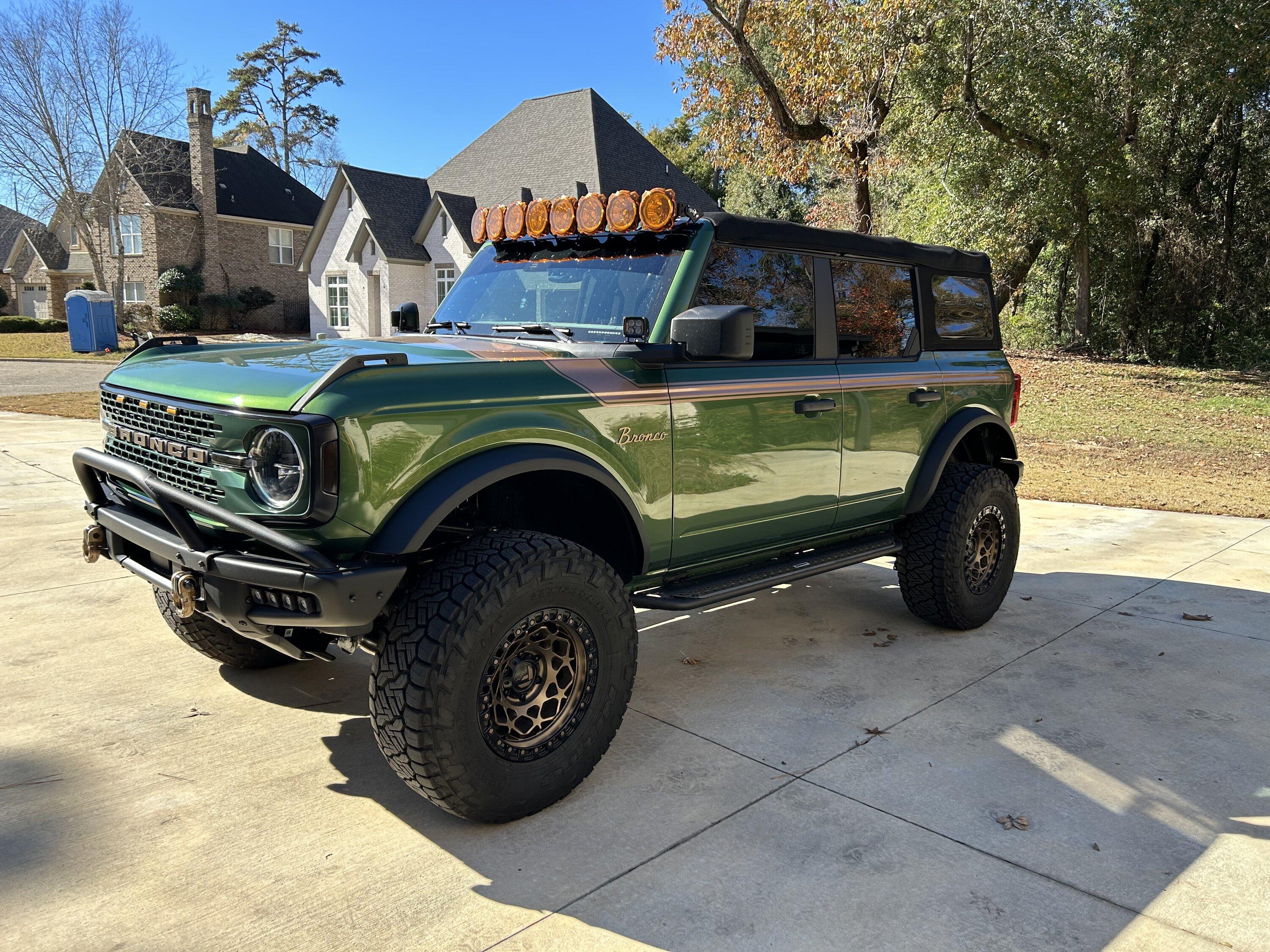 Ford Bronco Can't decide between Eruption Green and Velocity Blue!!! 2DD90905-31CE-467B-BE38-E7117FA403B0