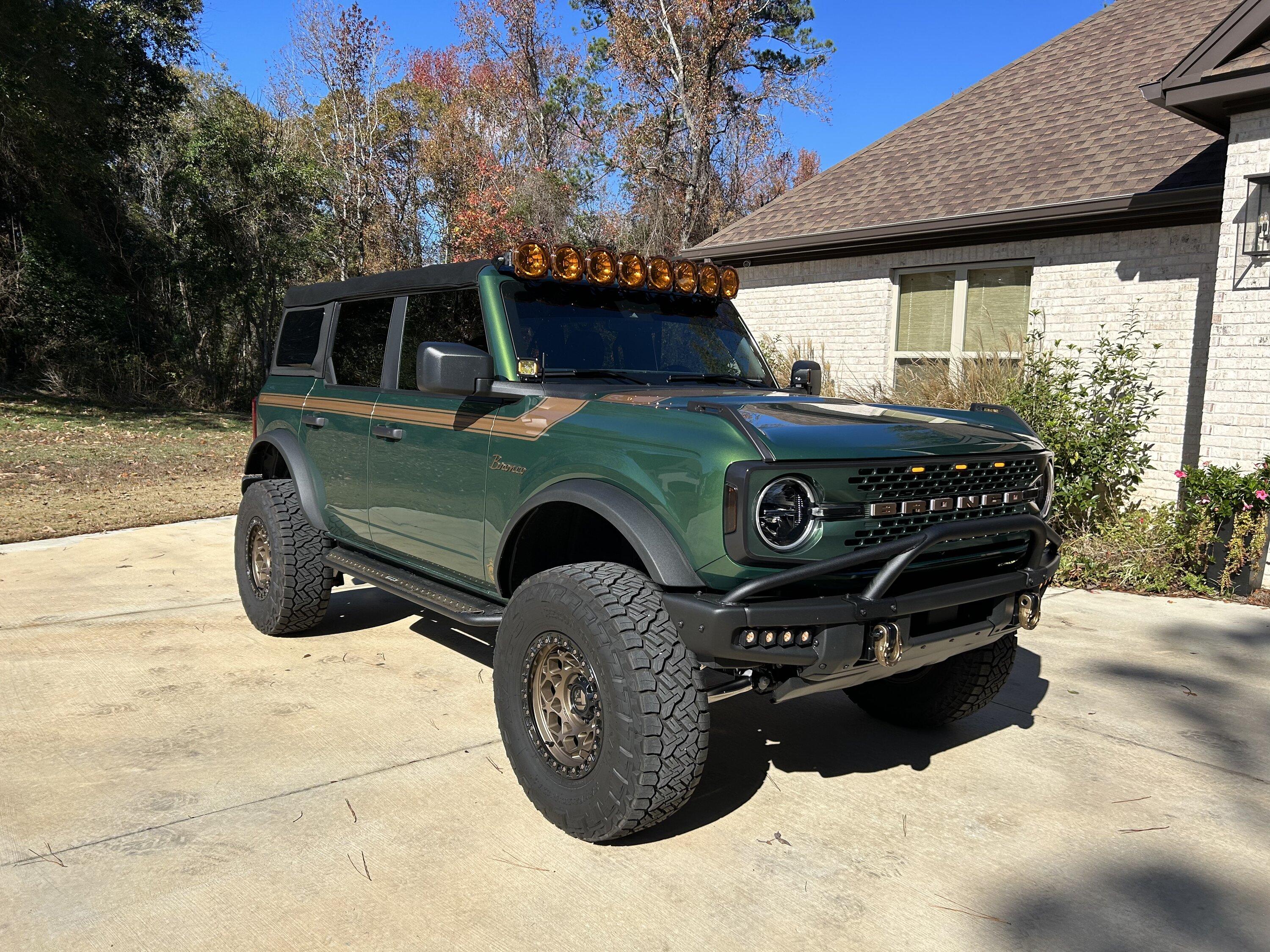 Ford Bronco Can't decide between Eruption Green and Velocity Blue!!! 68613CB7-1CA8-4F1D-B885-2C26D5F8C15F