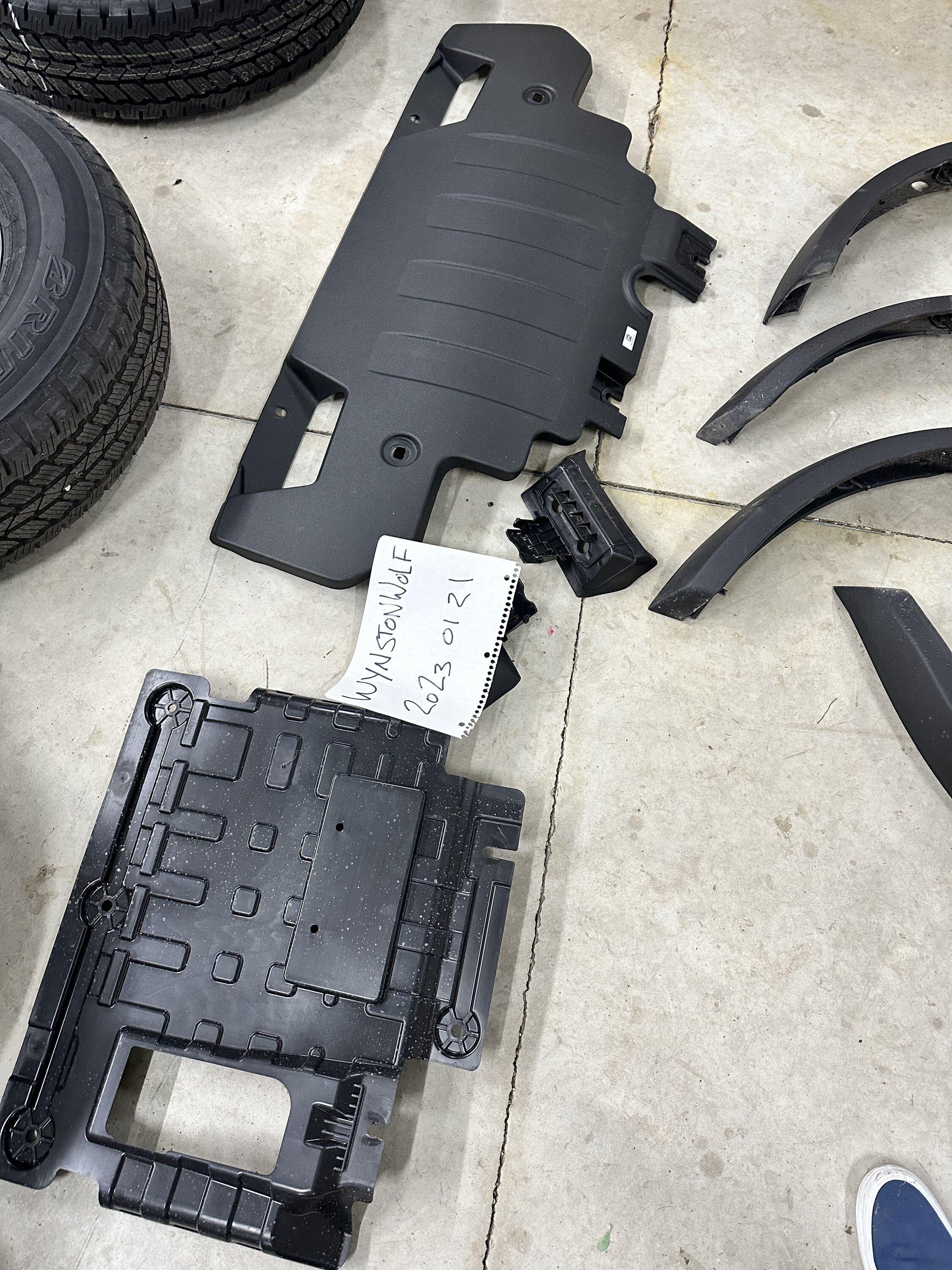 Ford Bronco New take offs from 2023 Big Bend 21E3D4BC-6DF0-4302-A2FD-195204A4CCC2