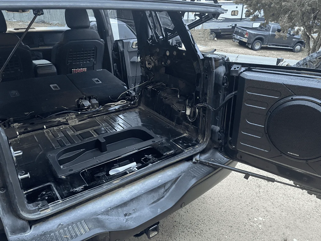 Ford Bronco DIY - Awesome Bronco base sound system upgrade with subwoofer for under $1,500  without losing space! 1674428077080