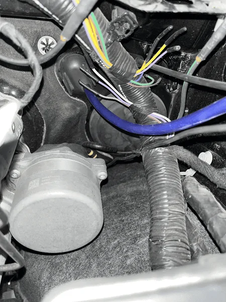 Ford Bronco DIY - Awesome Bronco base sound system upgrade with subwoofer for under $1,500  without losing space! 1674428174295