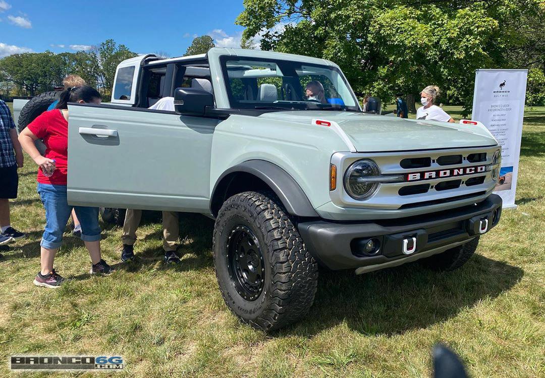 Ford Bronco SuperCel East - More Jerry Cans Color Paint Samples 2021 Ford Bronco Employee Roundup 117467227_655201575182640_3226994505222005227_n
