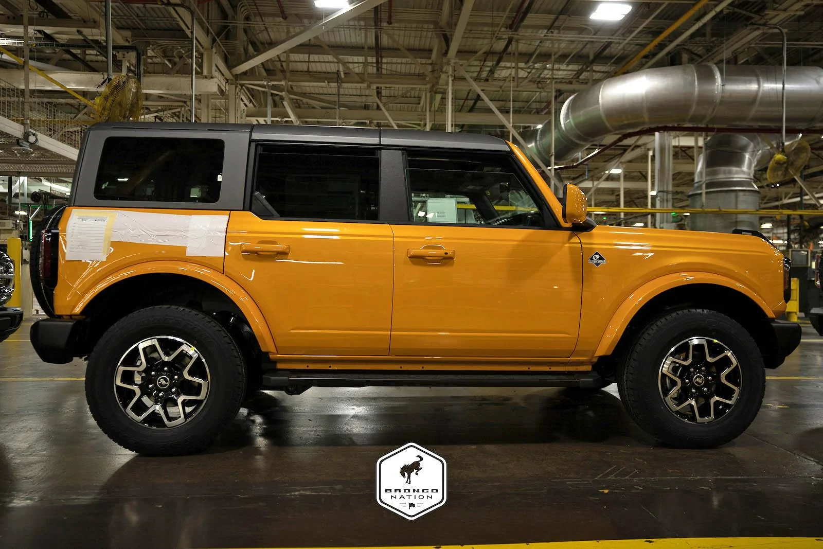 Ford Bronco Cyber Orange Paint Thread Cyber Orange Bronco Outer Banks 4 door hardtop 2
