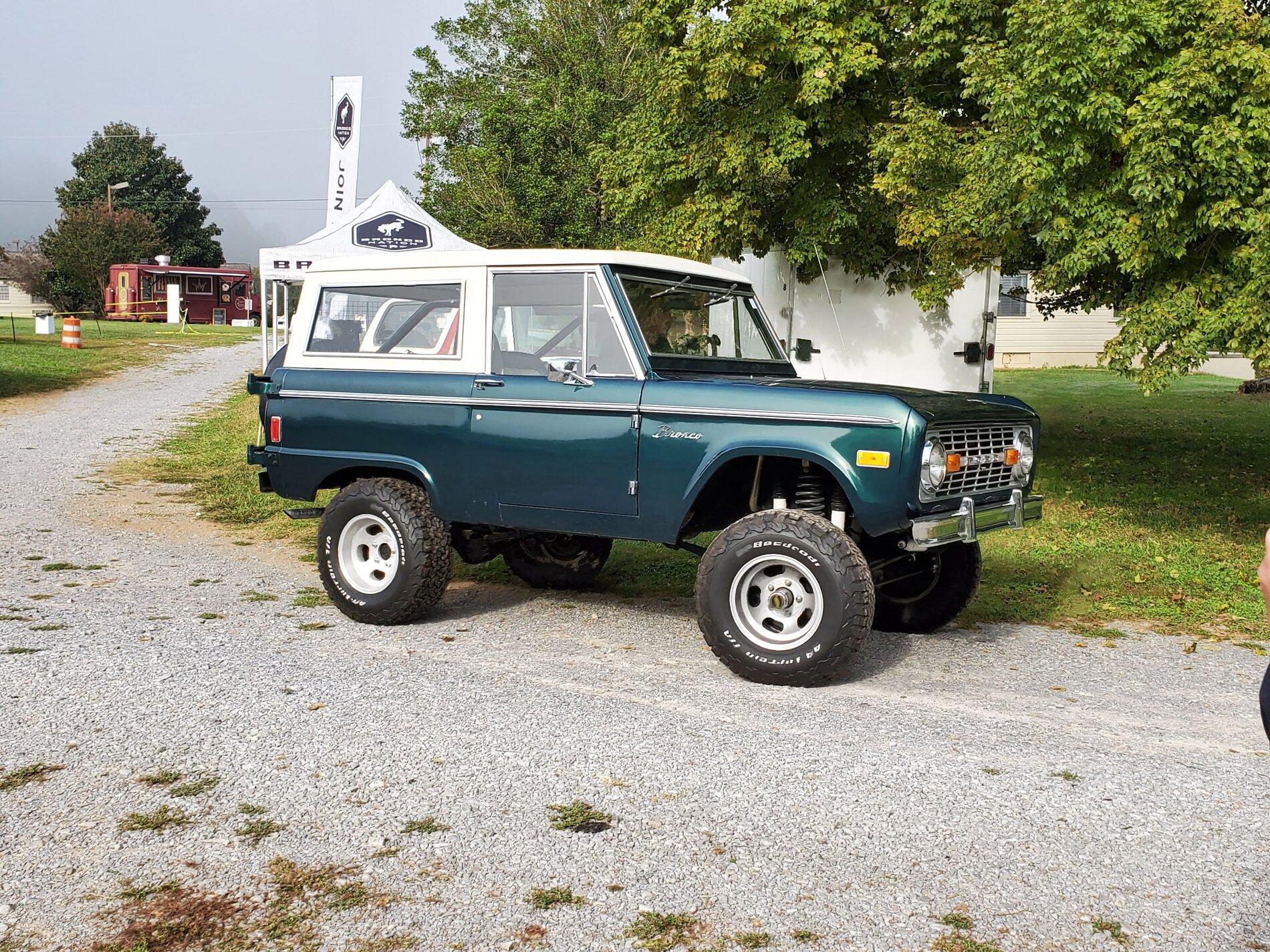 Ford Bronco The Classics On Display at SuperCel East 20201007_100838