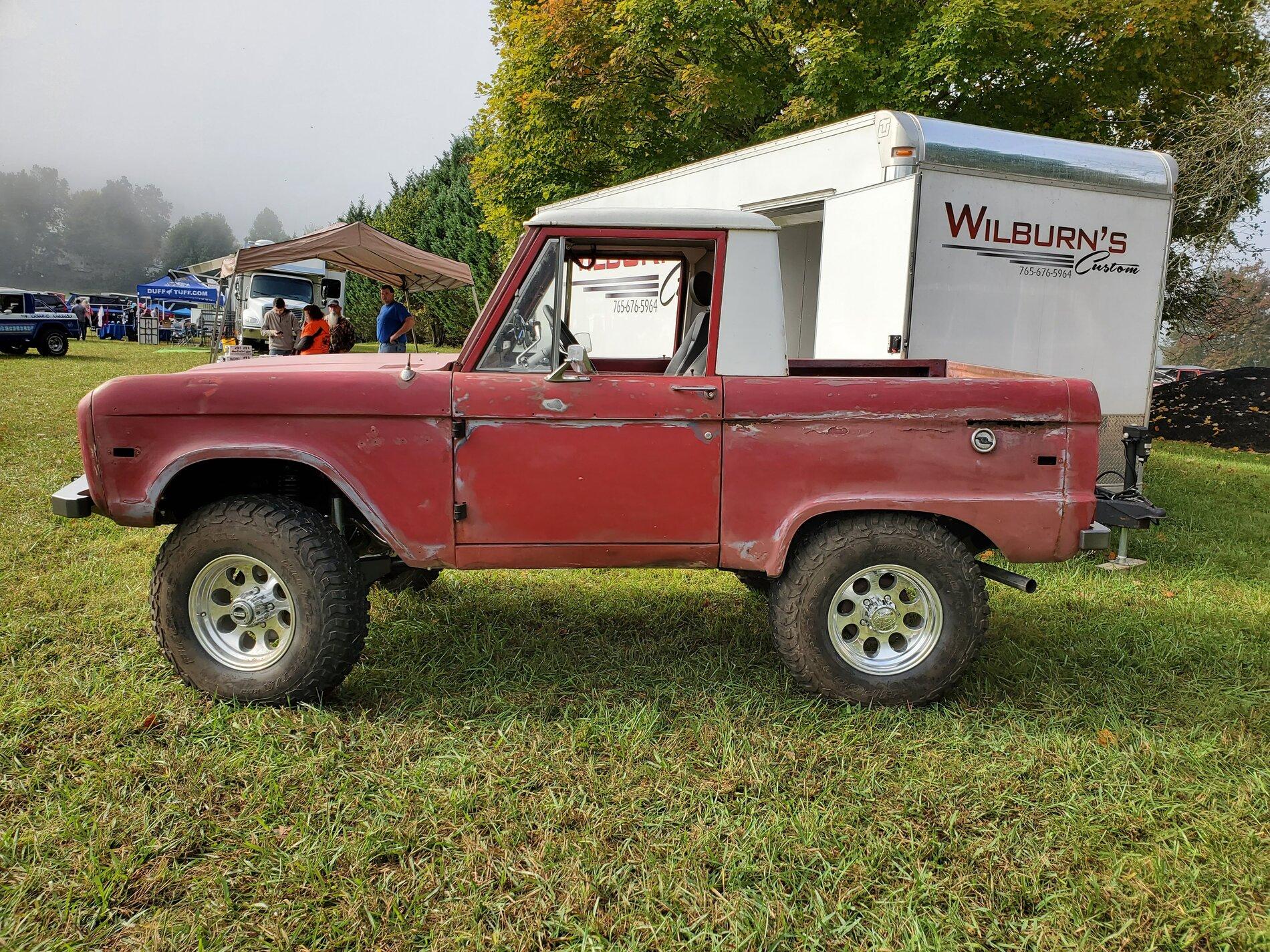 Ford Bronco The Classics On Display at SuperCel East 20201007_100941