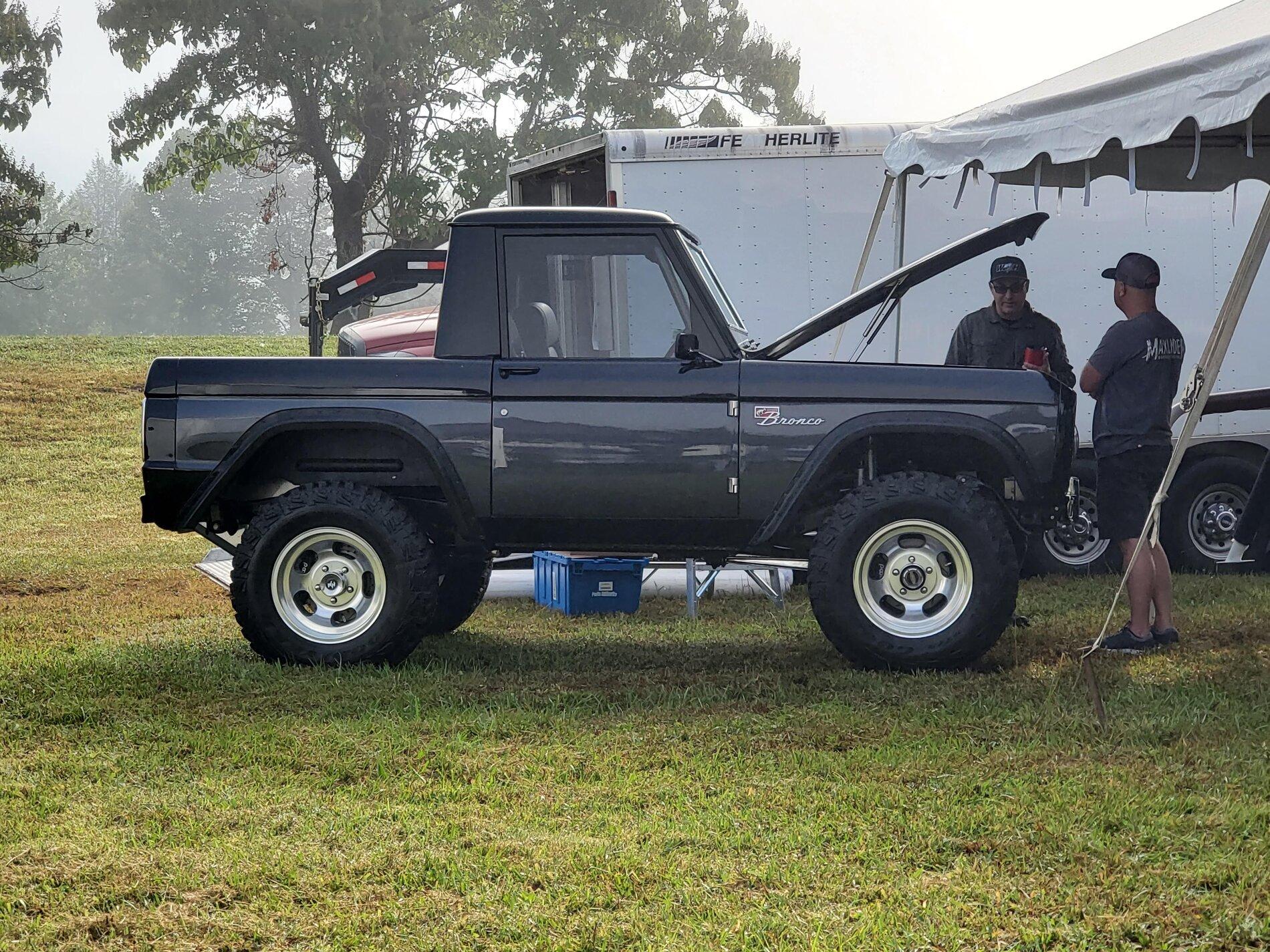 Ford Bronco The Classics On Display at SuperCel East 20201007_101315